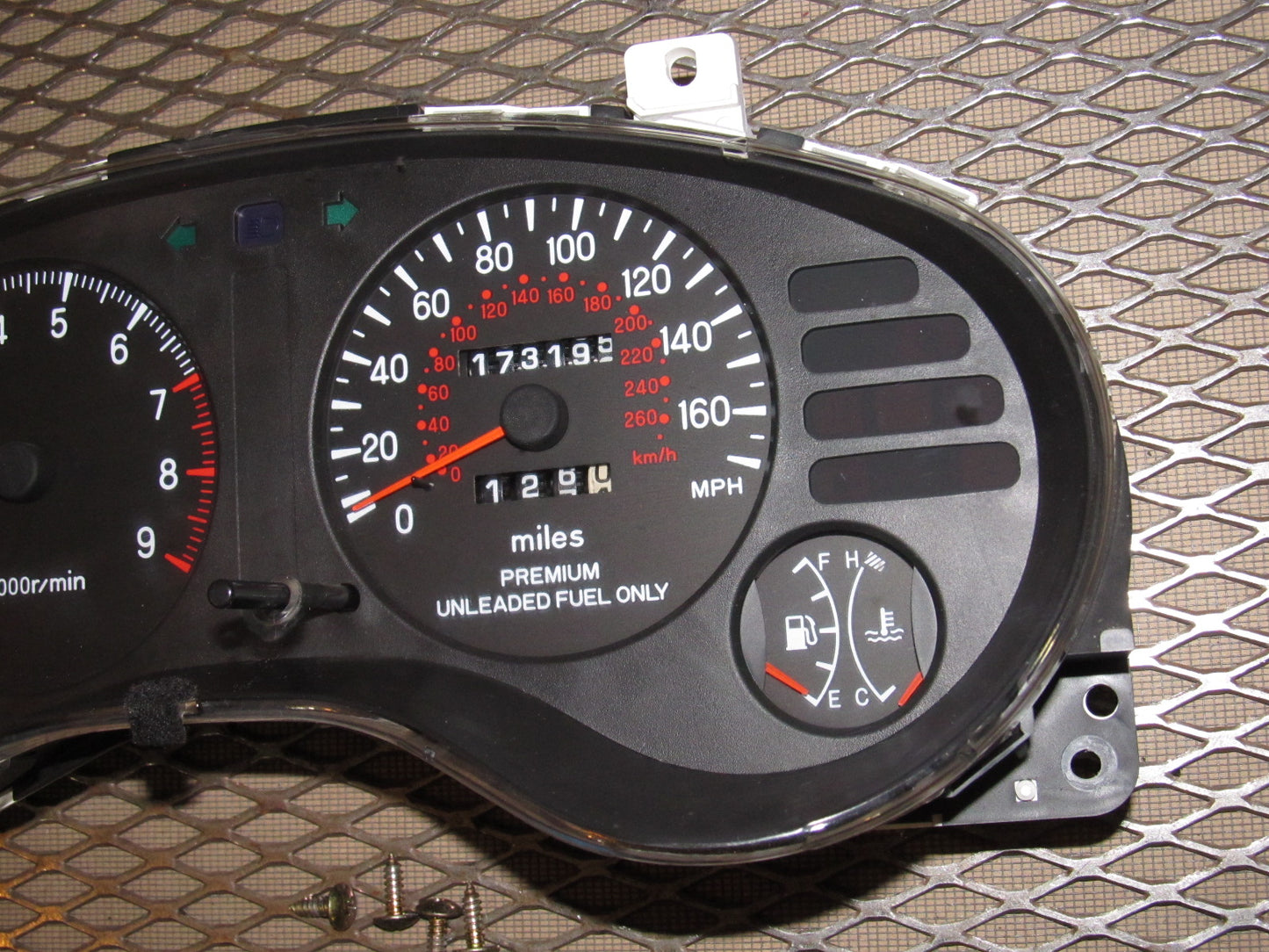 97 98 99 Mitsubishi Eclipse GST Convertible OEM Speedometer Gauge Instrument Cluster