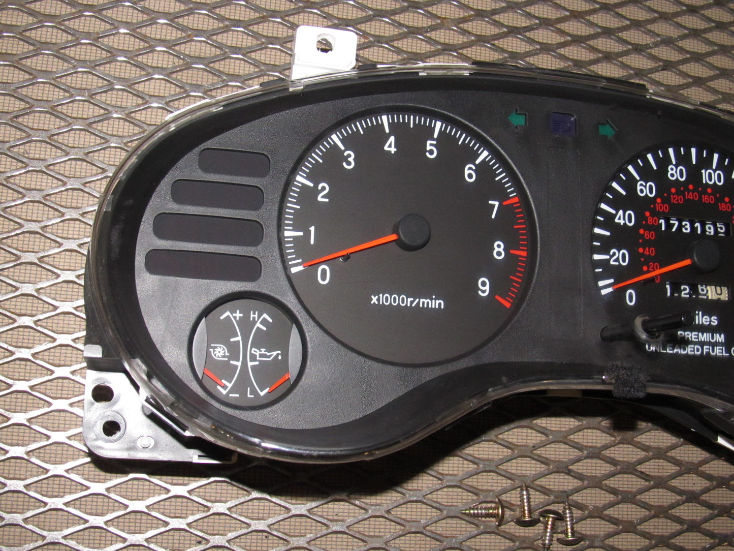 97 98 99 Mitsubishi Eclipse GST Convertible OEM Speedometer Gauge Instrument Cluster