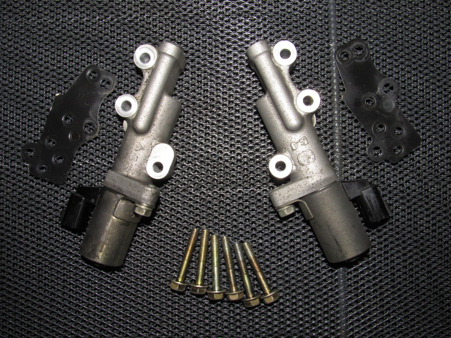 03-04 Infiniti G35 Sedan OEM Intake CVTCS Oil Solenoid Set