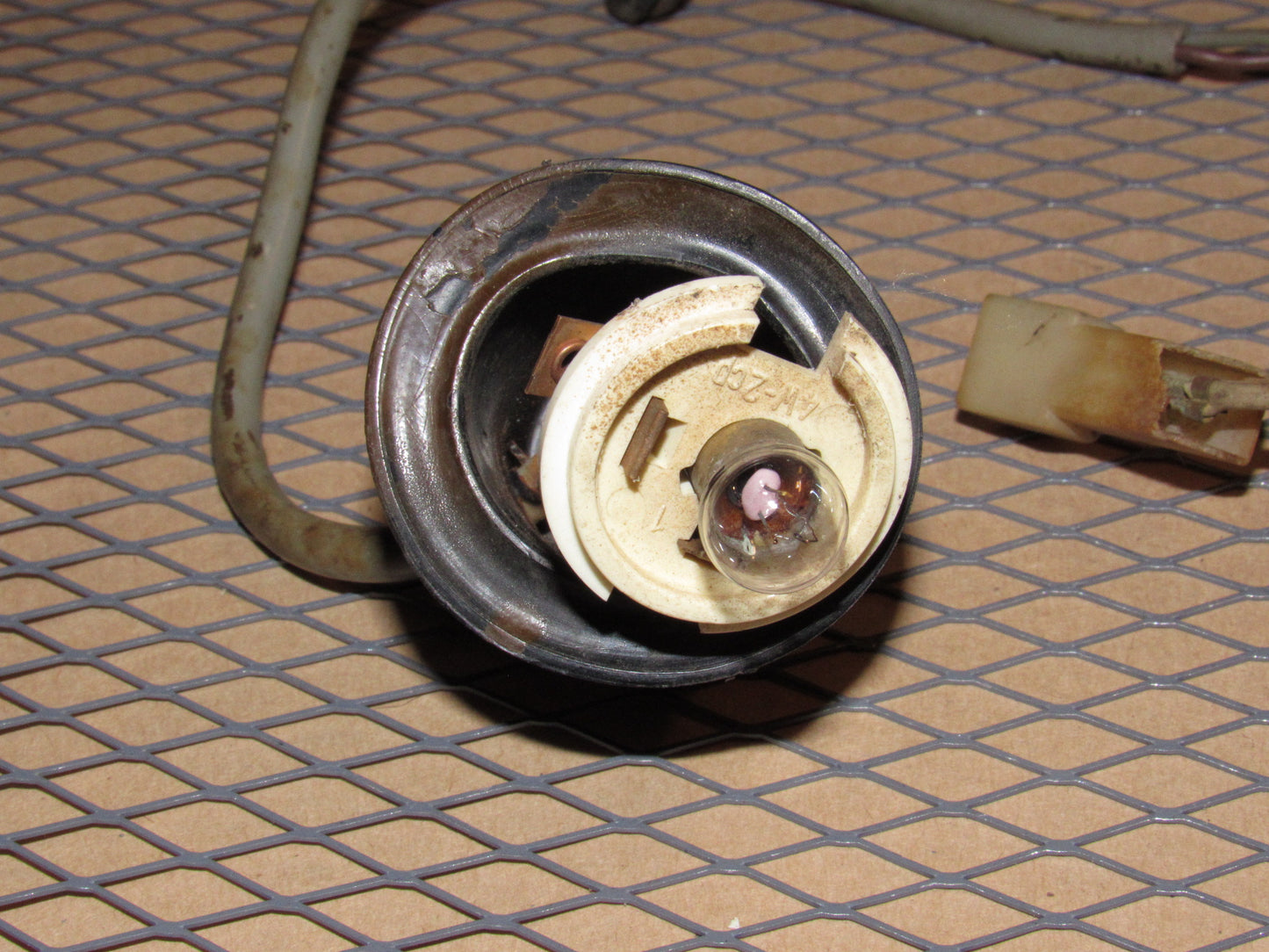 81 82 83 84 Volkswagen Rabbit OEM Front Side Marker Bulb Socket & Harness