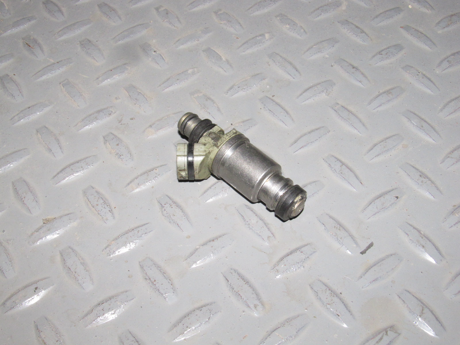 90 91 92 93 Celica ST 1.6L OEM 23250-16120 Fuel Injector with O-Rings