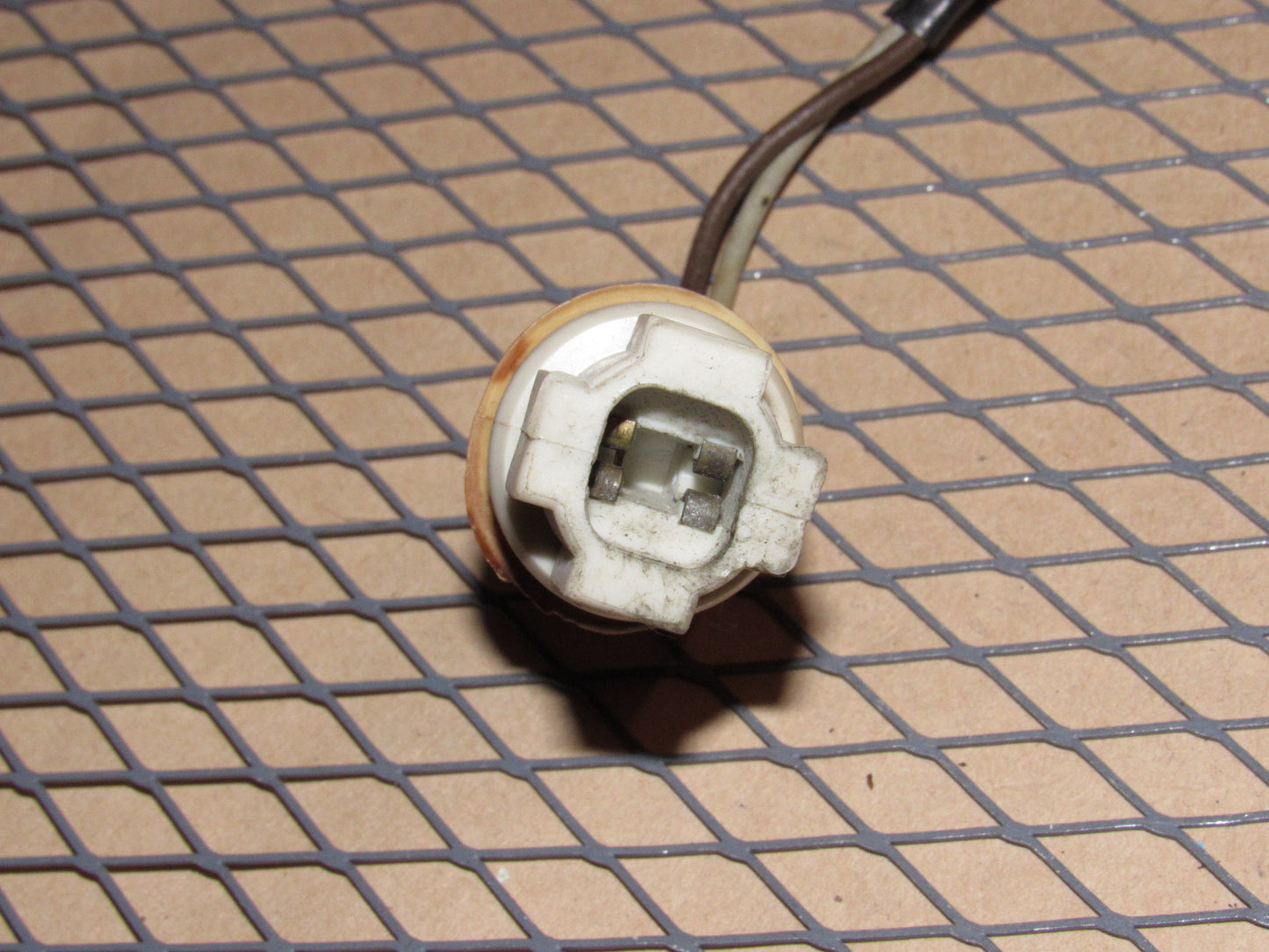 81 82 83 84 Volkswagen Rabbit OEM Rear Side Marker Bulb Socket & Harness