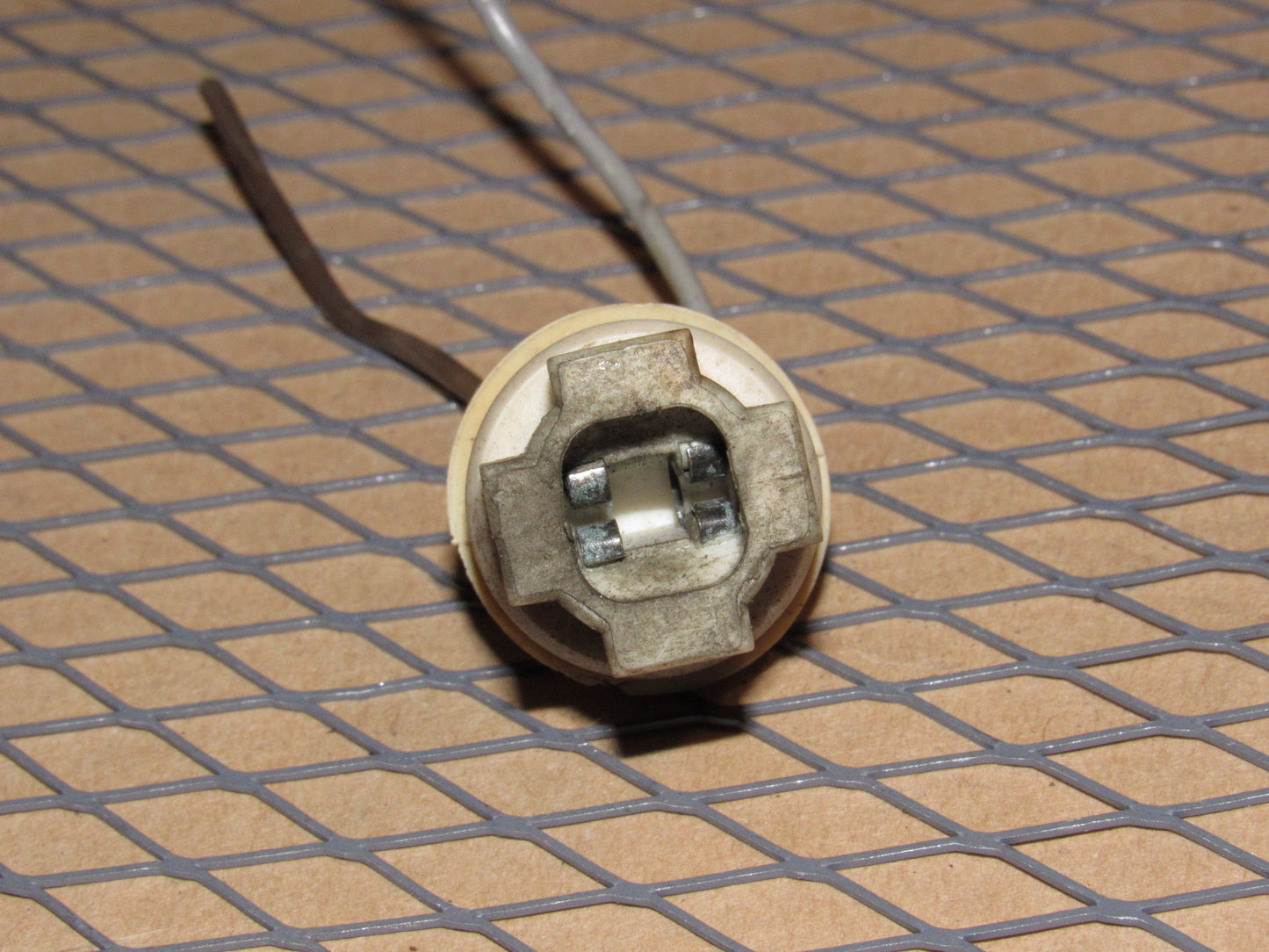 81 82 83 84 Volkswagen Rabbit OEM Rear Side Marker Bulb Socket Pigtail Harness