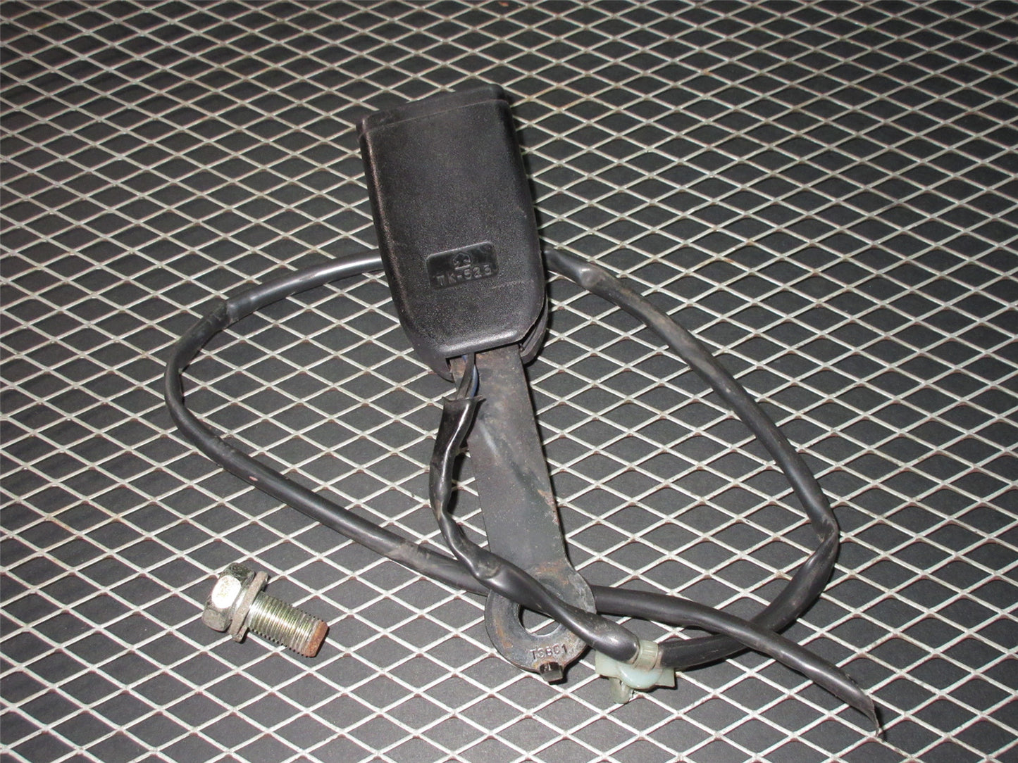 94 95 96 97 Mitsubishi 3000GT OEM Front Seat Belt Buckle - Right