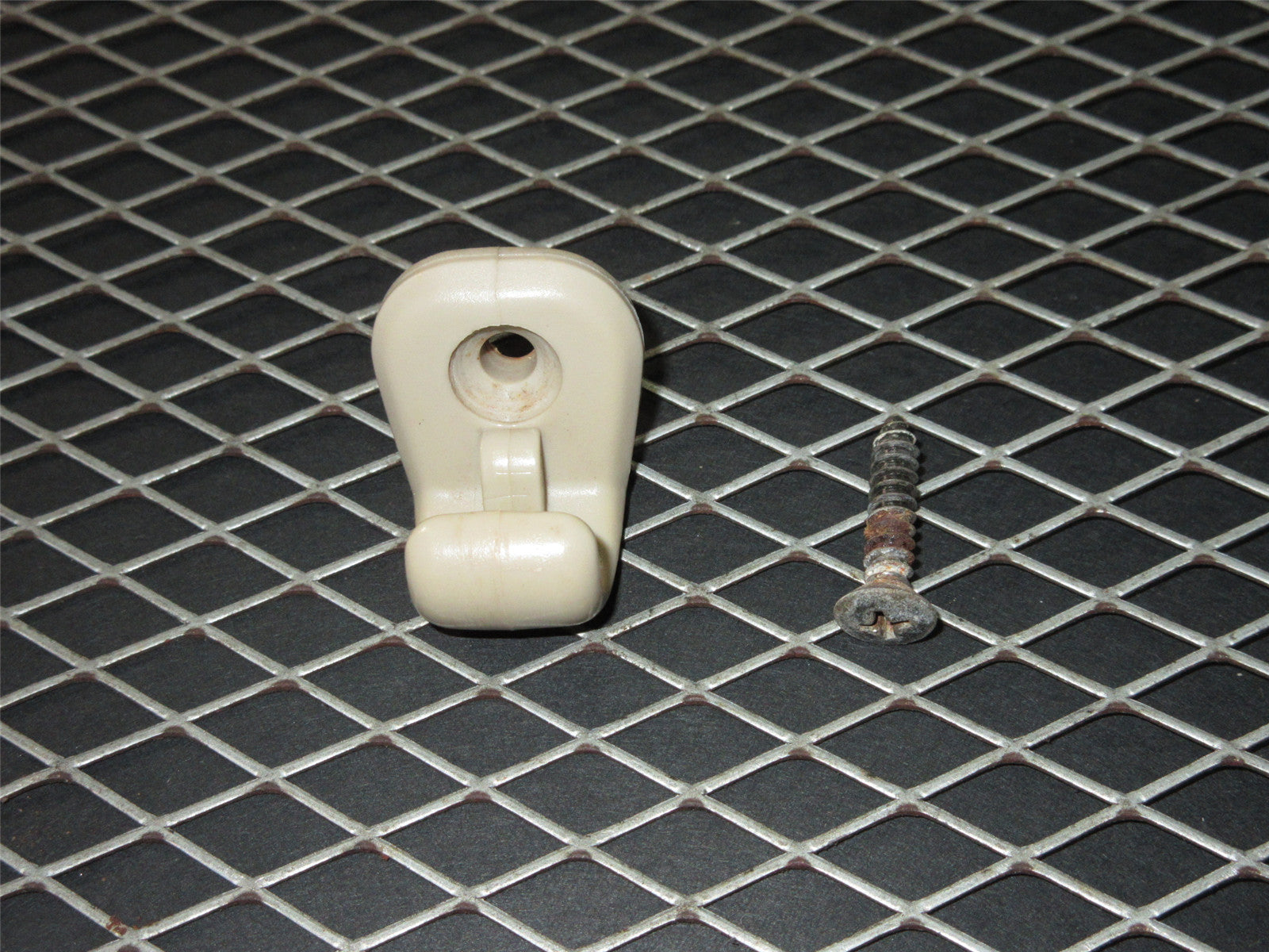 94 95 96 97 Mitsubishi 3000GT OEM Sun Visor Holder Clip - Left