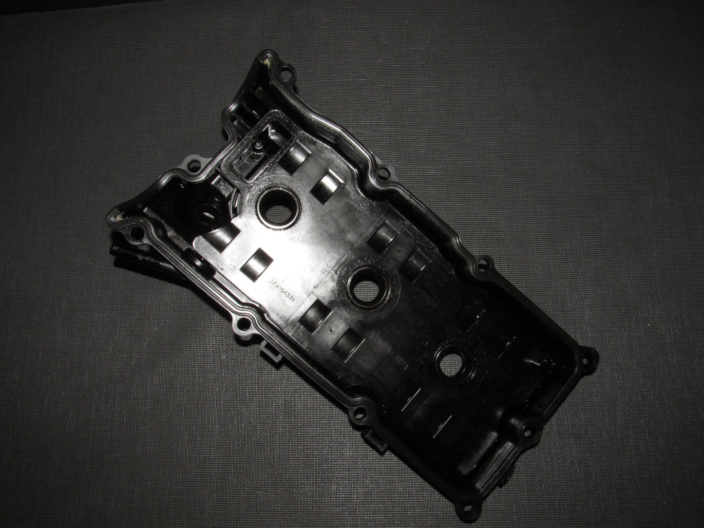 03-04 Infiniti G35 Sedan OEM Engine Valve Cover