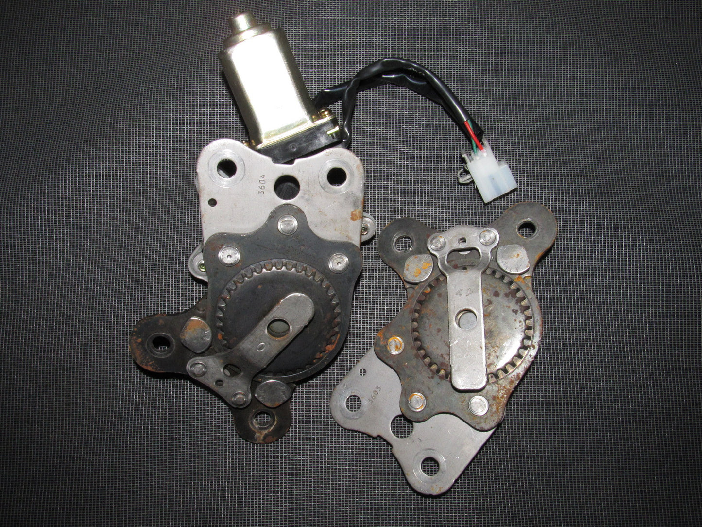 03-04 Infiniti G35 Sedan OEM Power Seat Recliner And Motor - Front Left