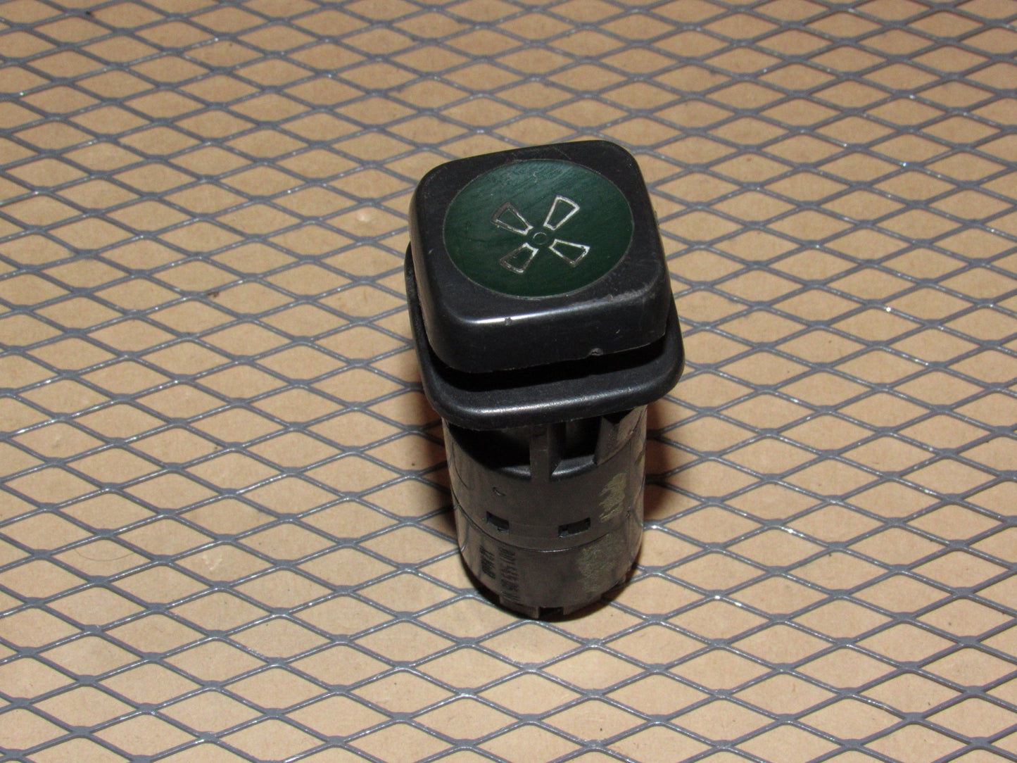 77-95 Mercedes Benz T1 Van OEM Temperature Climate Control Fan Switch