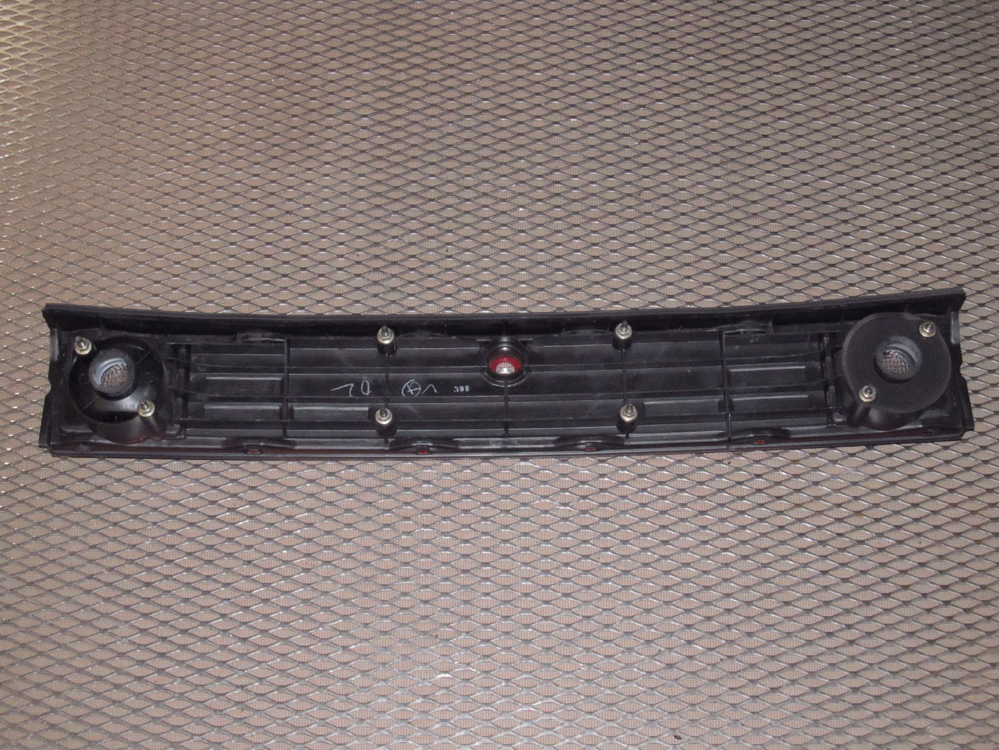 94 95 96 97 Mitsubishi 3000GT Reverse Light Center Panel Cover