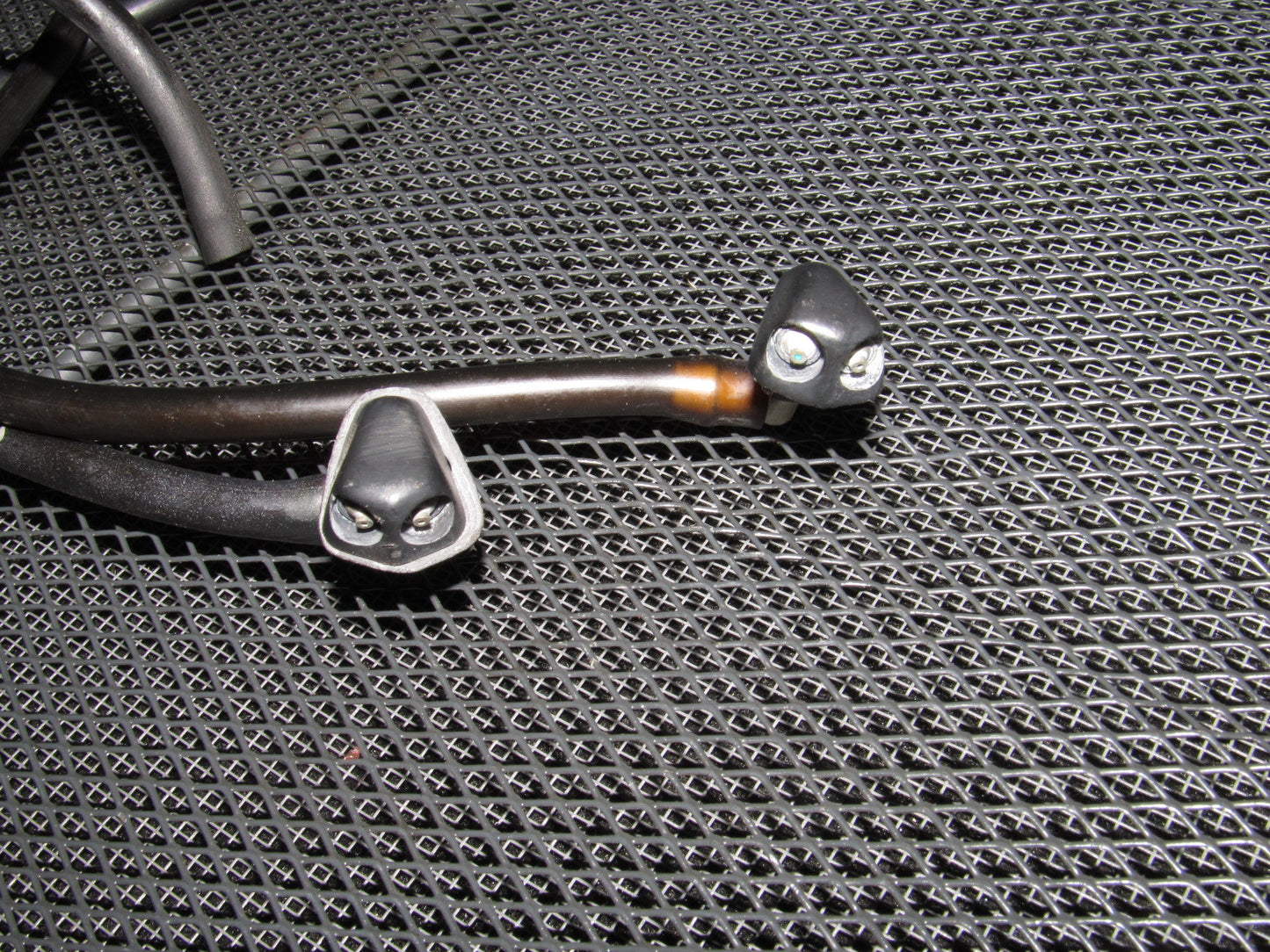 03-04 Infiniti G35 Sedan OEM Wiper Washer Nozzle