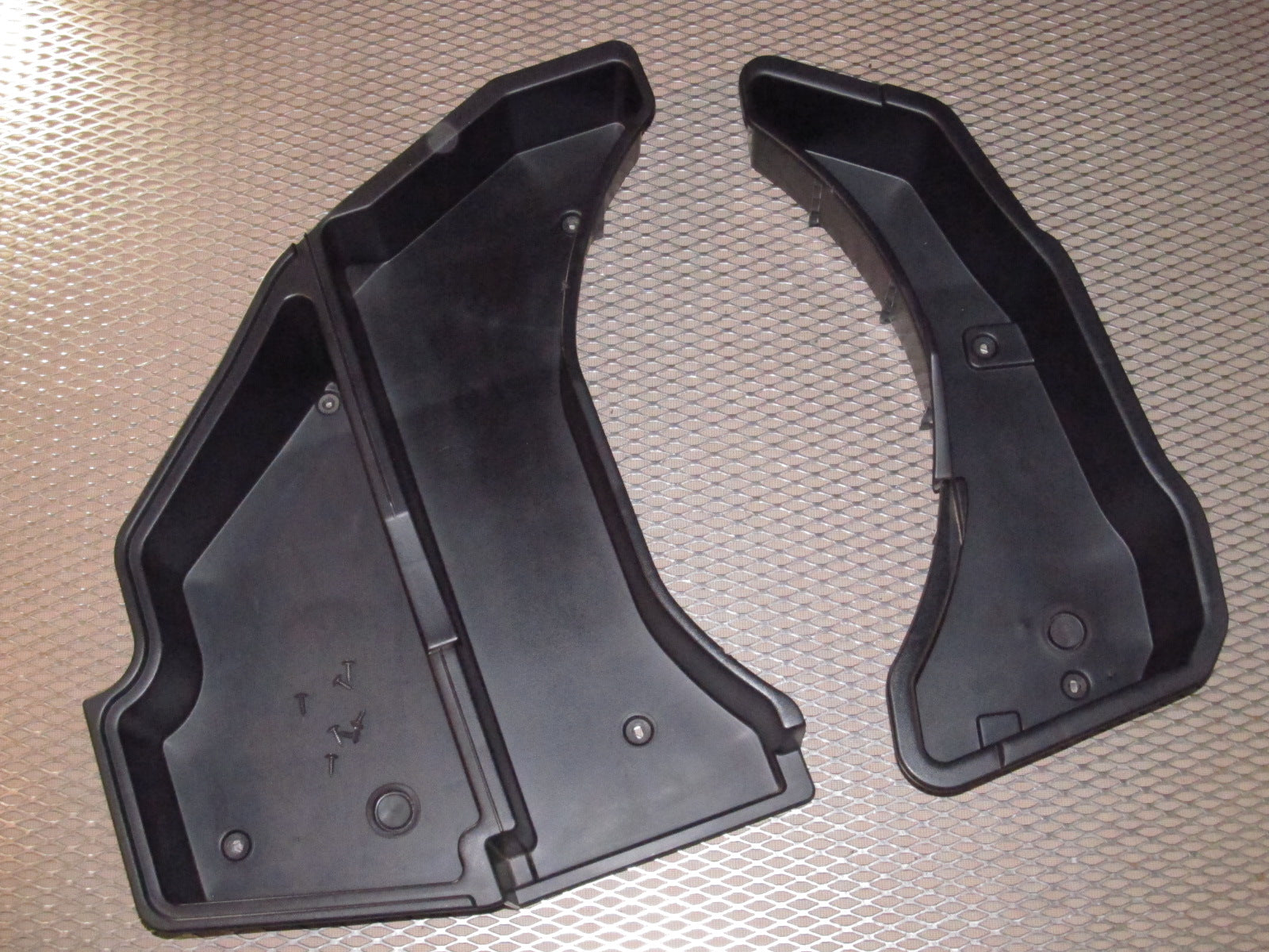 94 95 96 97 Mitsubishi 3000GT Trunk Holder Tray