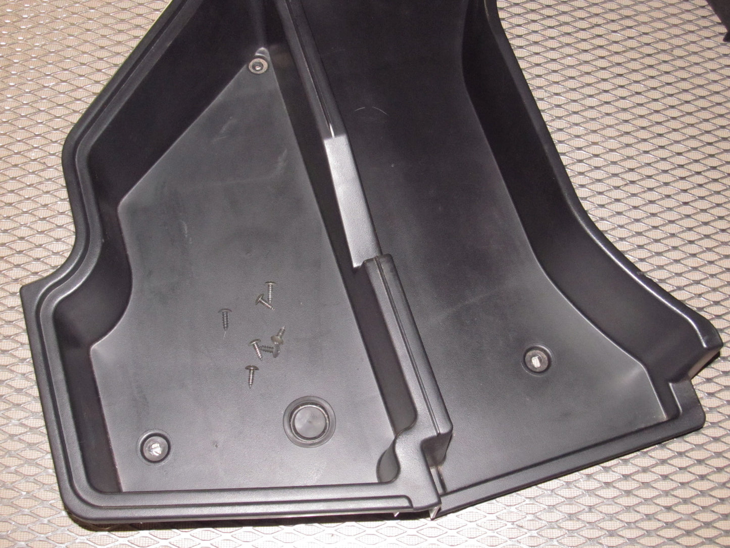 94 95 96 97 Mitsubishi 3000GT Trunk Holder Tray