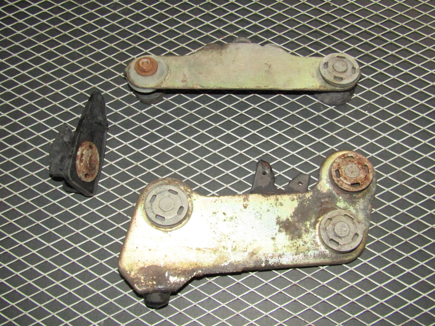 94 95 96 97 Mitsubishi 3000GT OEM Window Glass Roller Stopper Bracket - Left