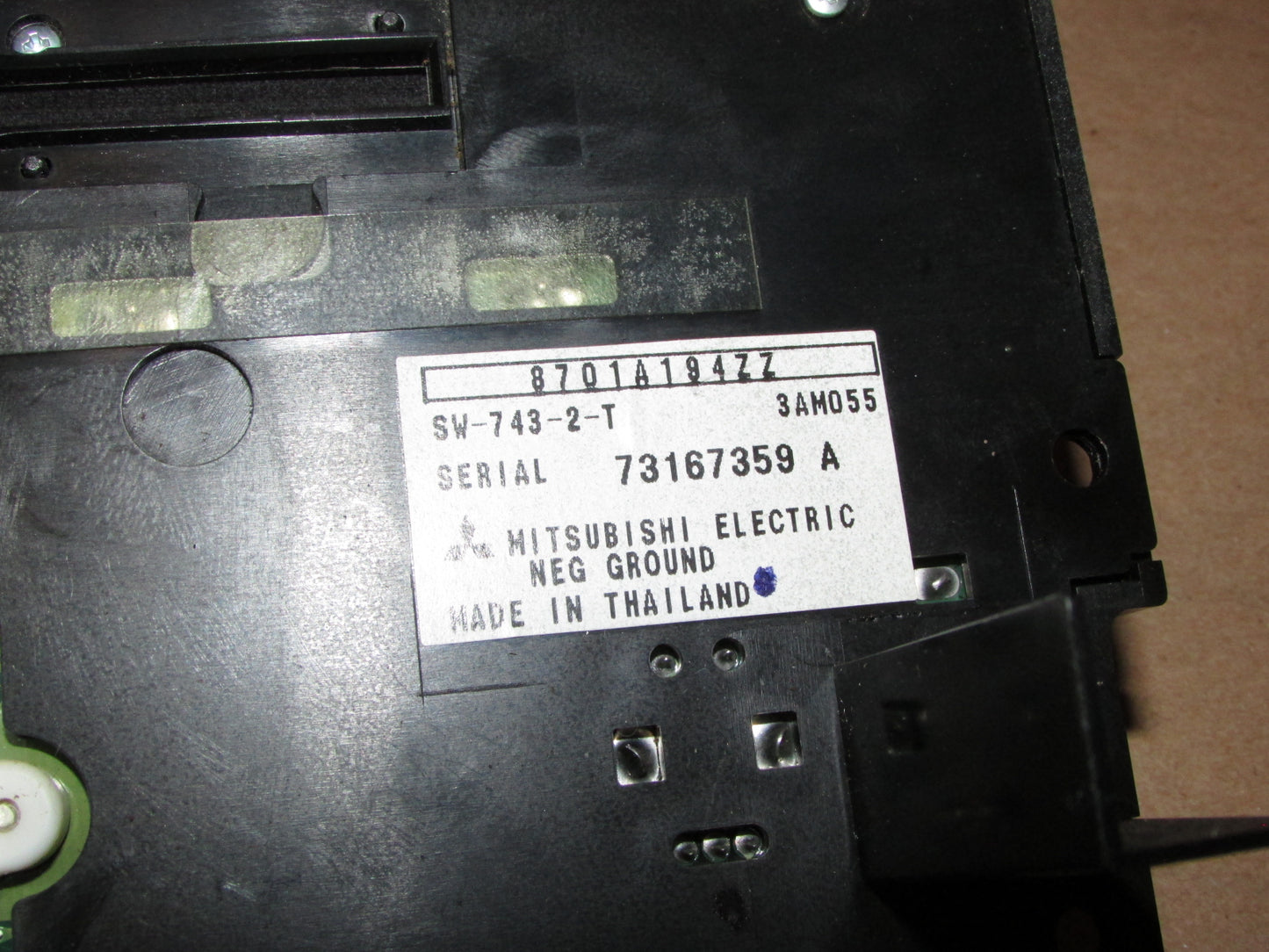 06-11 Mitsubishi Eclipse OEM Stereo Radio 6 Disc Changer Front Control Panel