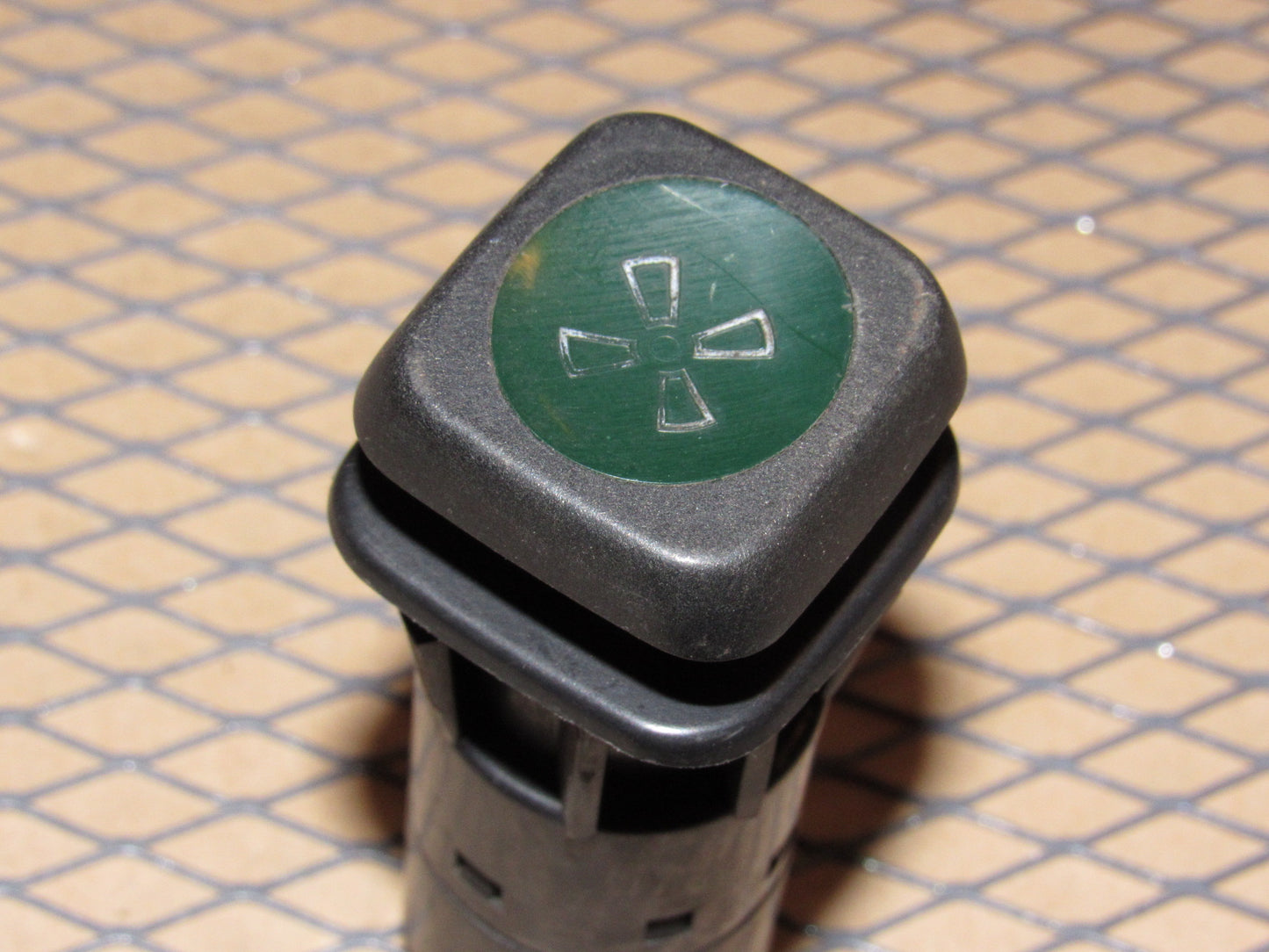 77-95 Mercedes Benz T1 Van OEM Temperature Climate Control Fan Switch