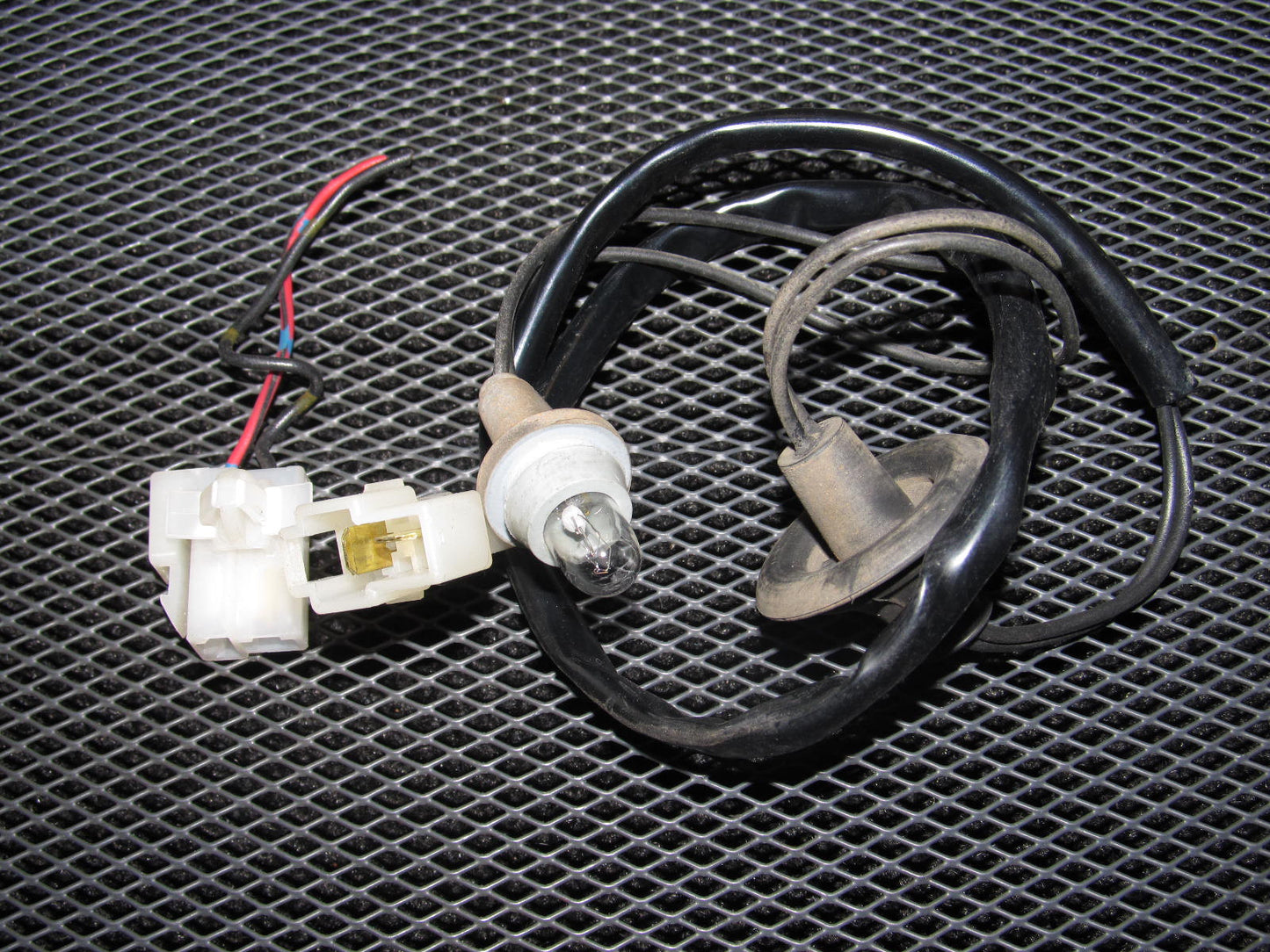 86-88 Mazda RX7 OEM Side Marker Light Bulb Socket - Rear