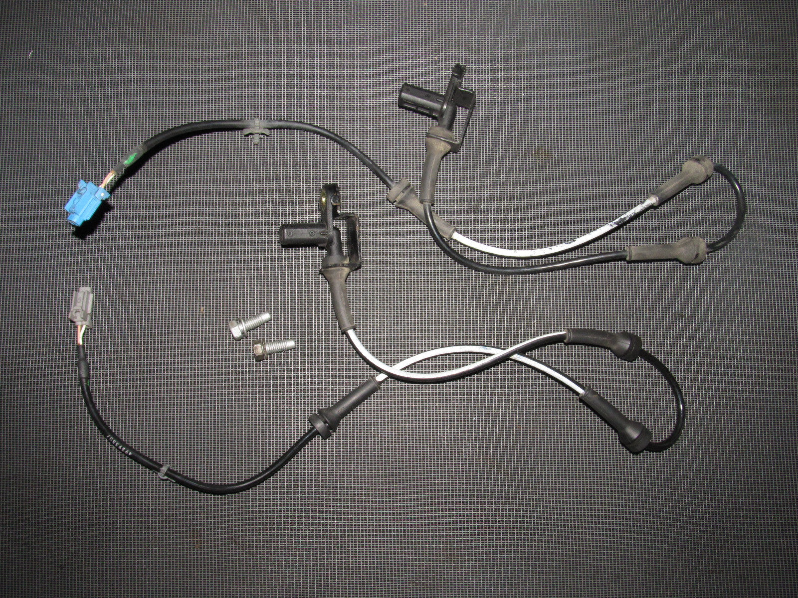 03-04 Infiniti G35 Sedan OEM Front ABS Sensor Set