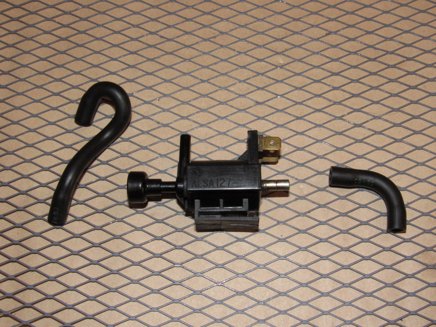 84 85 Mazda RX7 GSL-SE OEM Vacuum Solenoid Valve AESA127