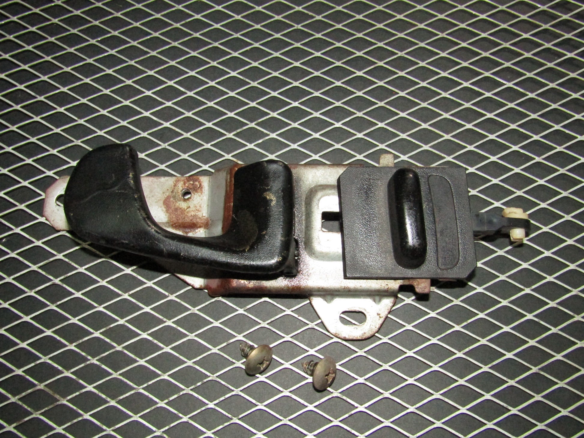 94 95 96 97 Mitsubishi 3000GT OEM Interior Door Handle - Right