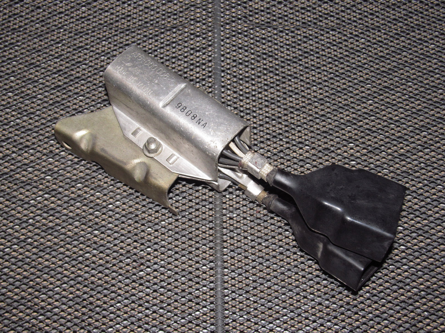 79 80 Datsun 280zx OEM 2.8L Fuel Injector Resistor Unit - A15-000 009