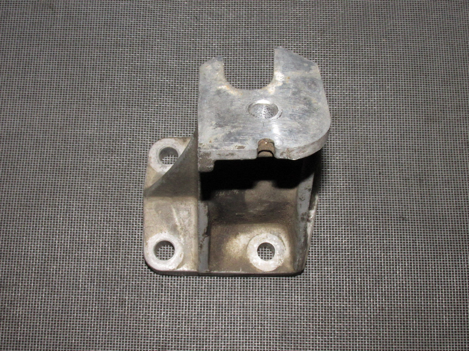 90 91 92 93 94 95 96 Nissan 300zx OEM Motor Mount Bracket - Left