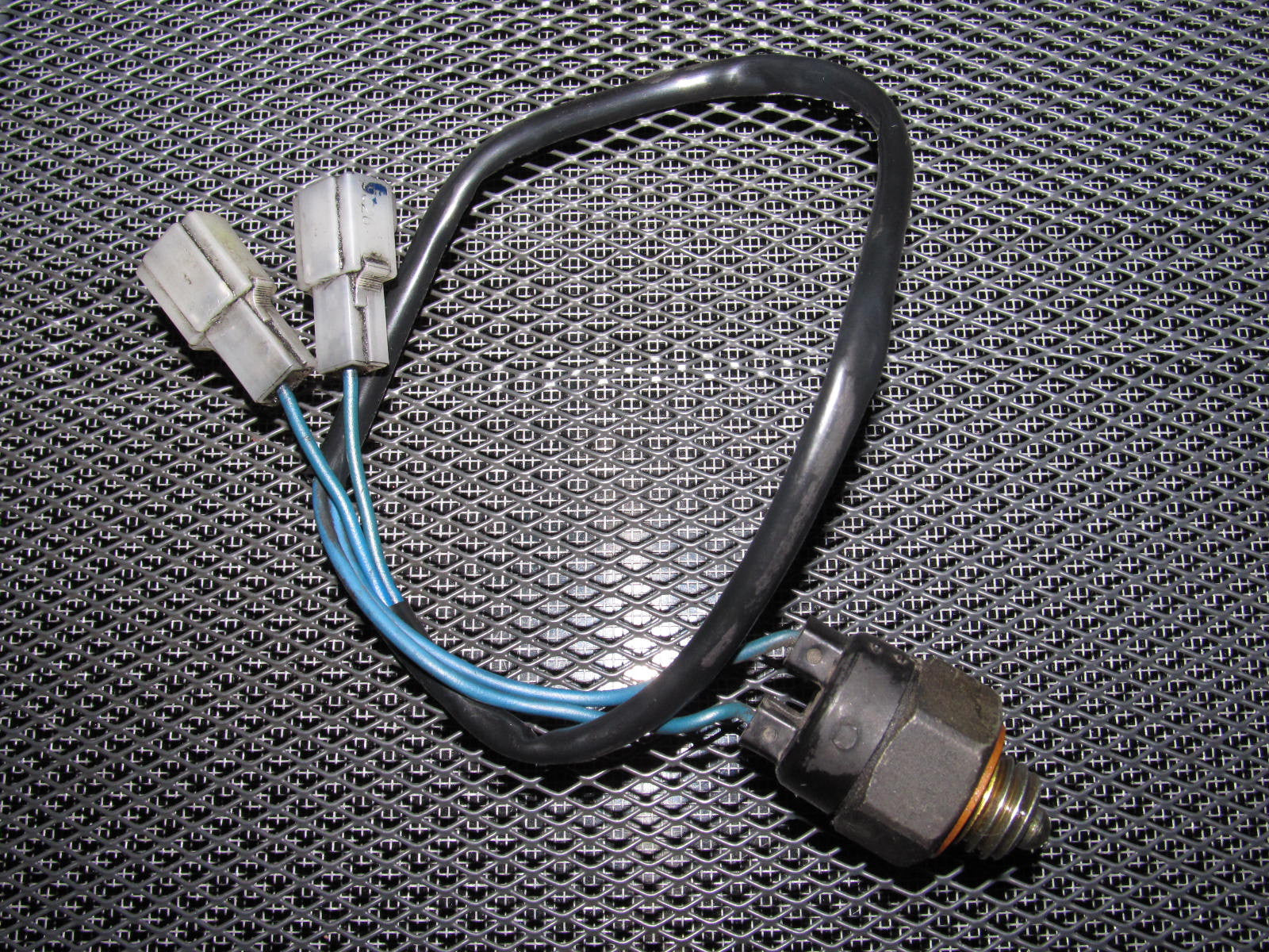 90 91 92 93 Mazda Miata OEM Manual Transmission Solenoid Valve