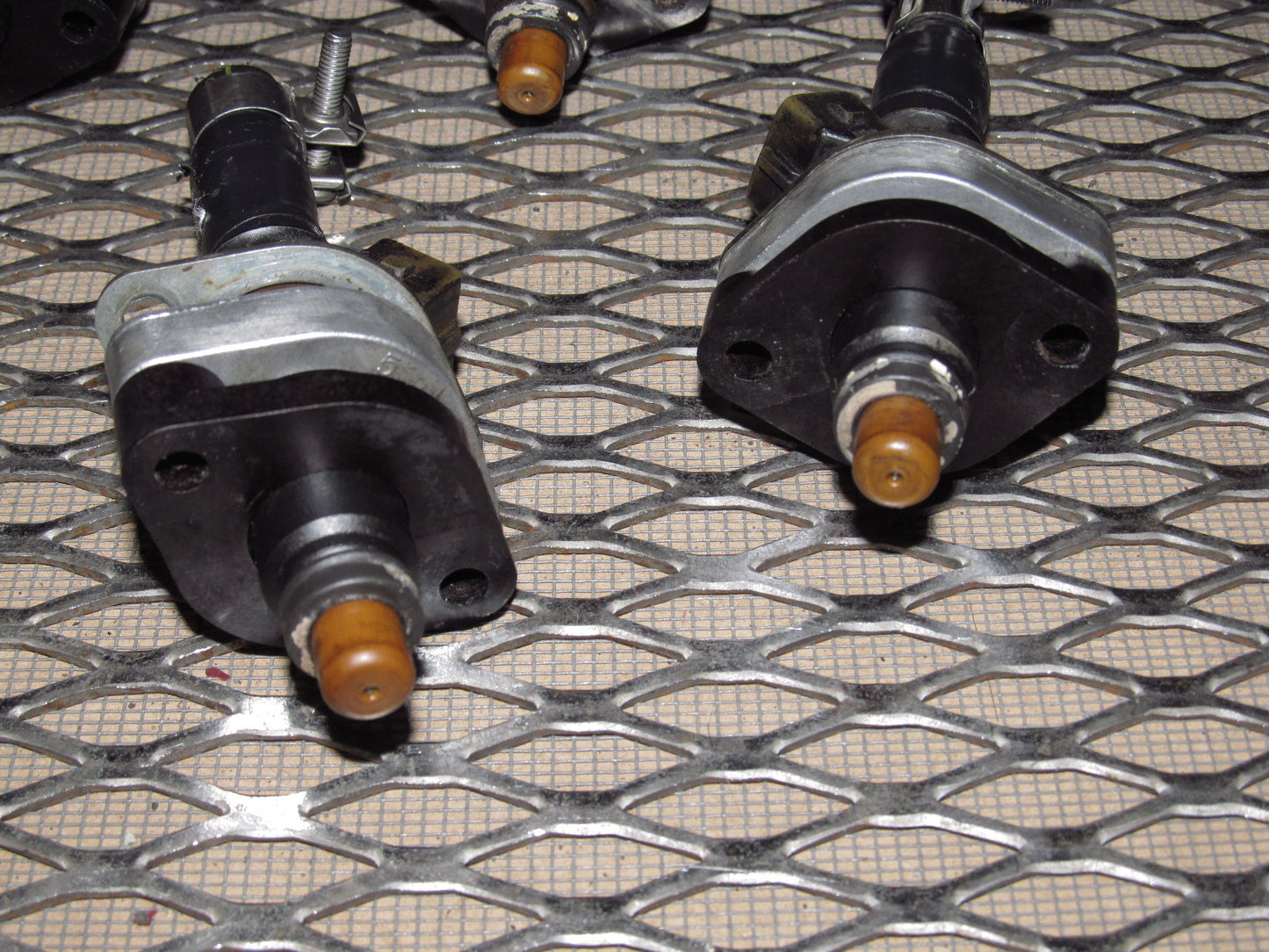 79 80 Datsun 280zx OEM 2.8L NA Fuel Injector Set