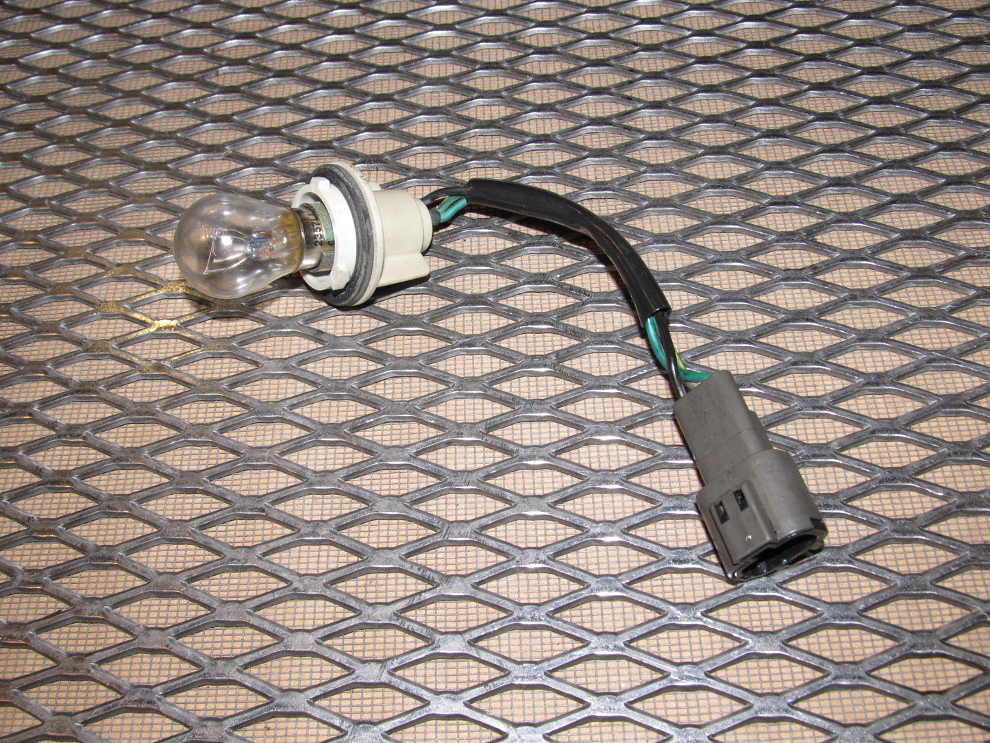 91 92 93 94 Nissan 240SX OEM Front Signal Bulb Socket - Left