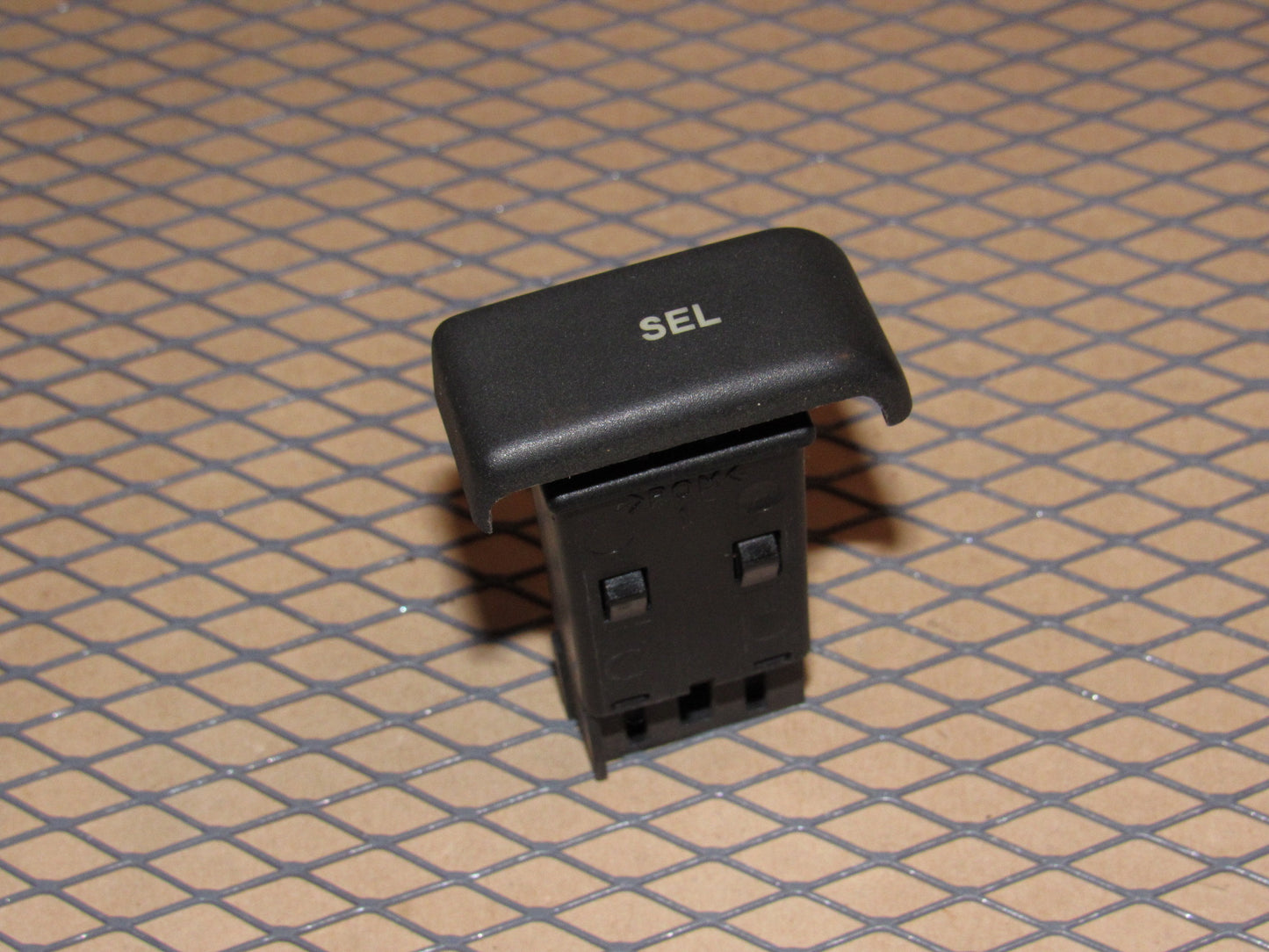 94 95 96 97 98 Land Rover Discovery OEM Radio Audio SEL Switch
