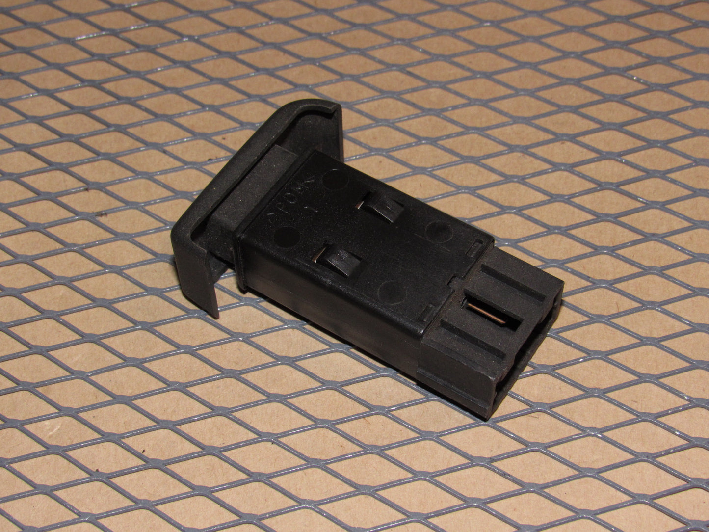 94 95 96 97 98 Land Rover Discovery OEM Radio Audio SEL Switch