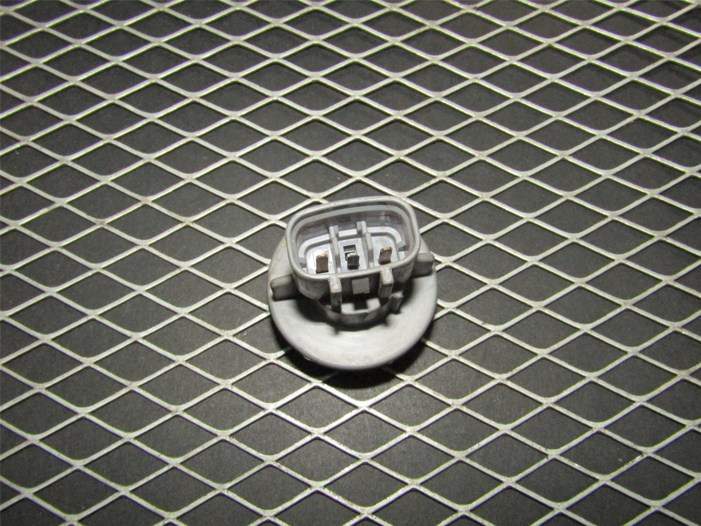 94 95 96 97 Mitsubishi 3000GT OEM Front Turn Signal Bulb Socket -  Right