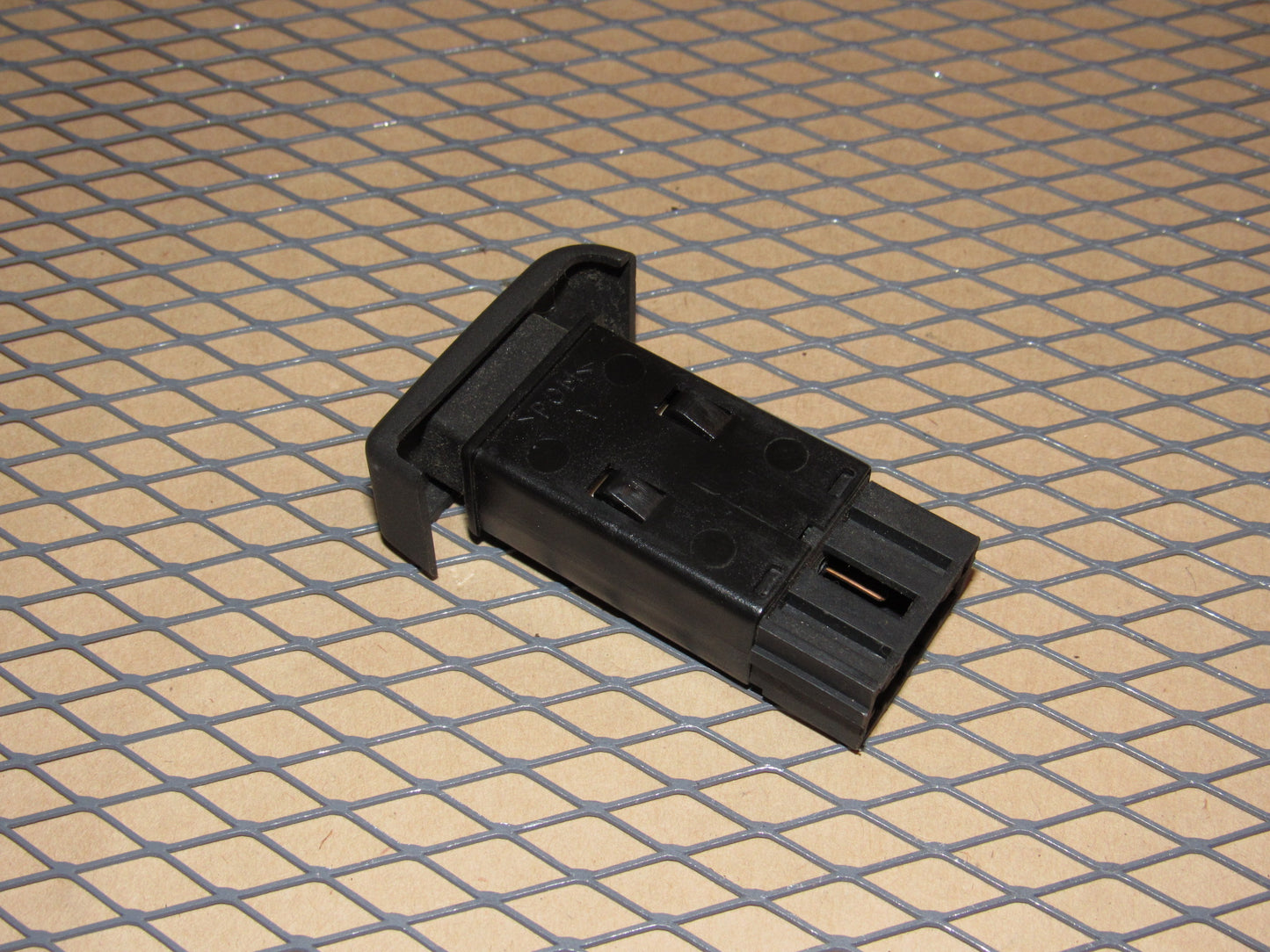 94 95 96 97 98 Land Rover Discovery OEM Radio Audio Volume Up Switch
