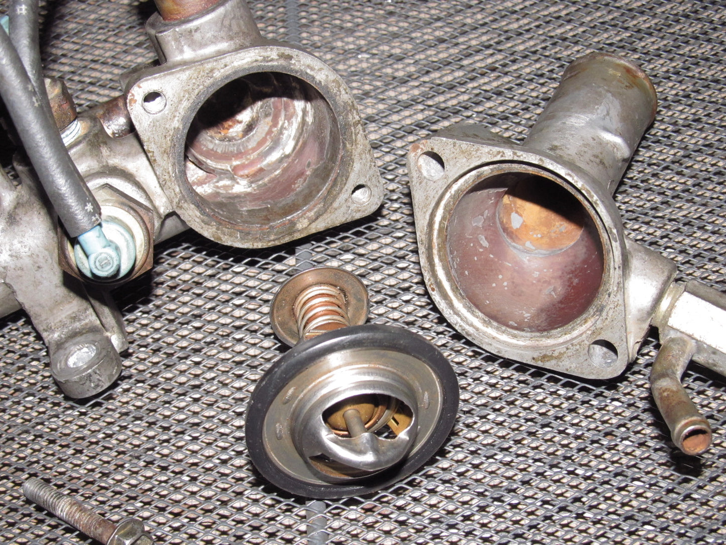 85 86 Toyota MR2 OEM Engine Coolant Thermostats Housing & Sensor