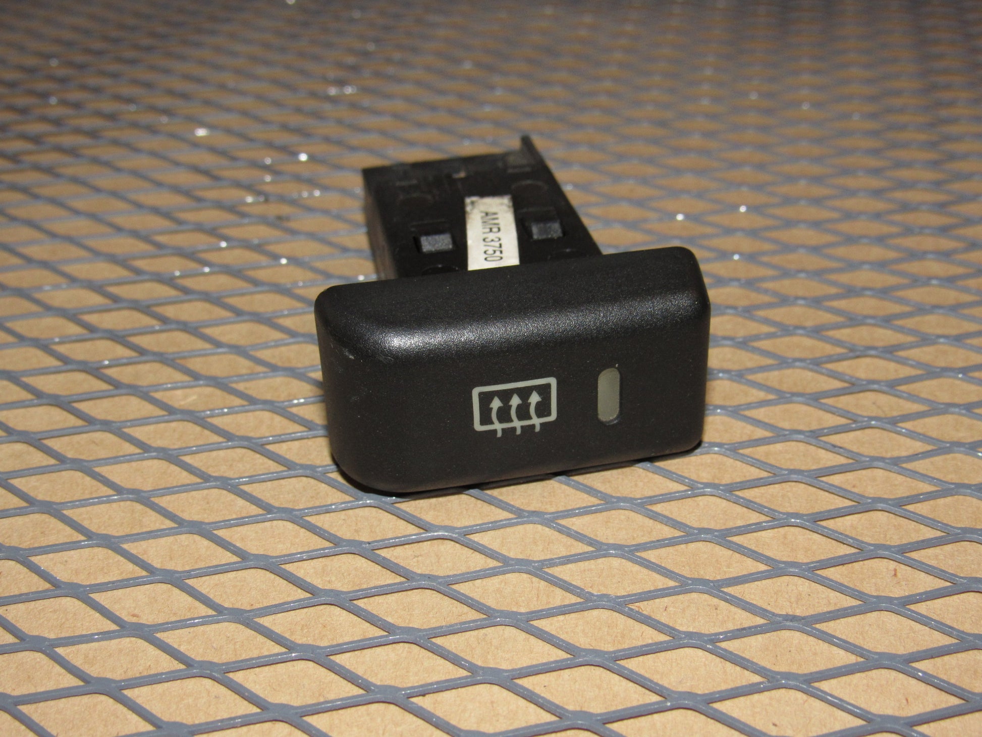 94 95 96 97 98 Land Rover Discovery OEM Rear Defroster Switch