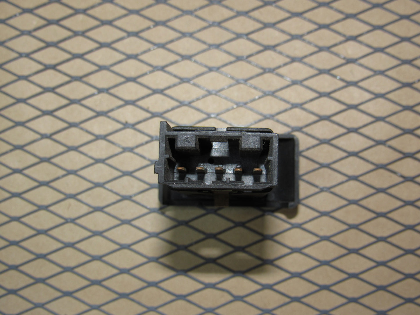 94 95 96 97 98 Land Rover Discovery OEM Rear Defroster Switch