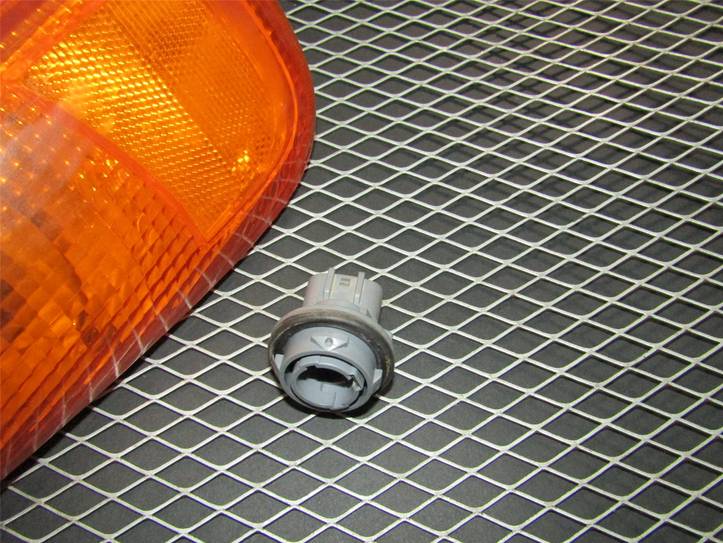 94 95 96 97 Mitsubishi 3000GT OEM Front Turn Signal Bulb Socket -  Left