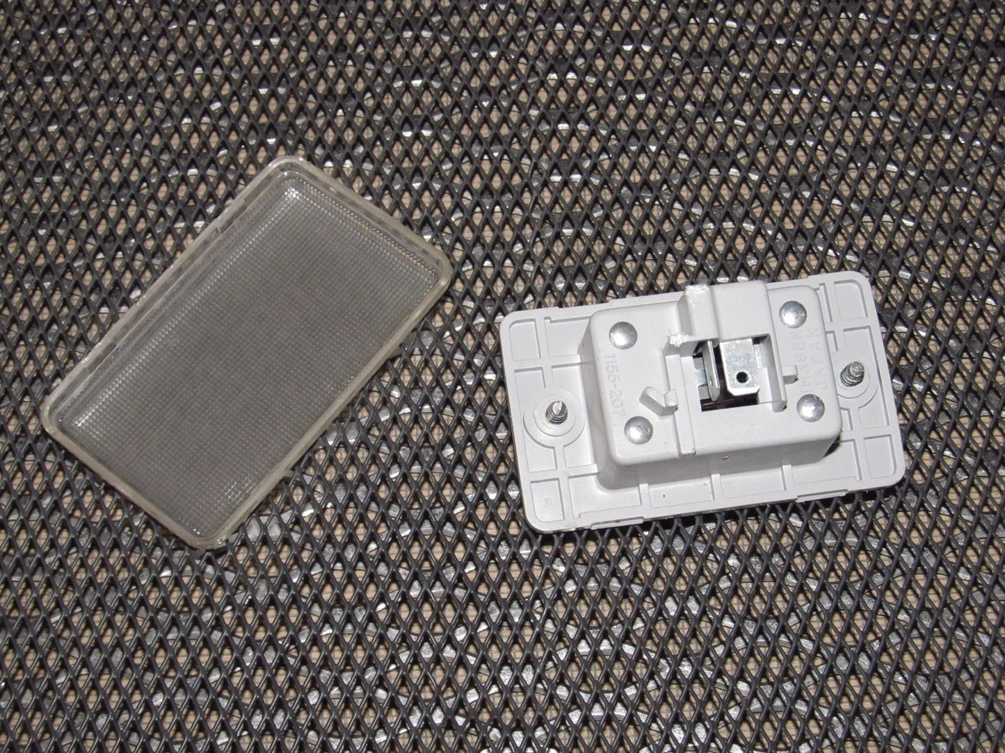 94 95 96 97 Mitsubishi 3000GT Trunk Courtesy Light
