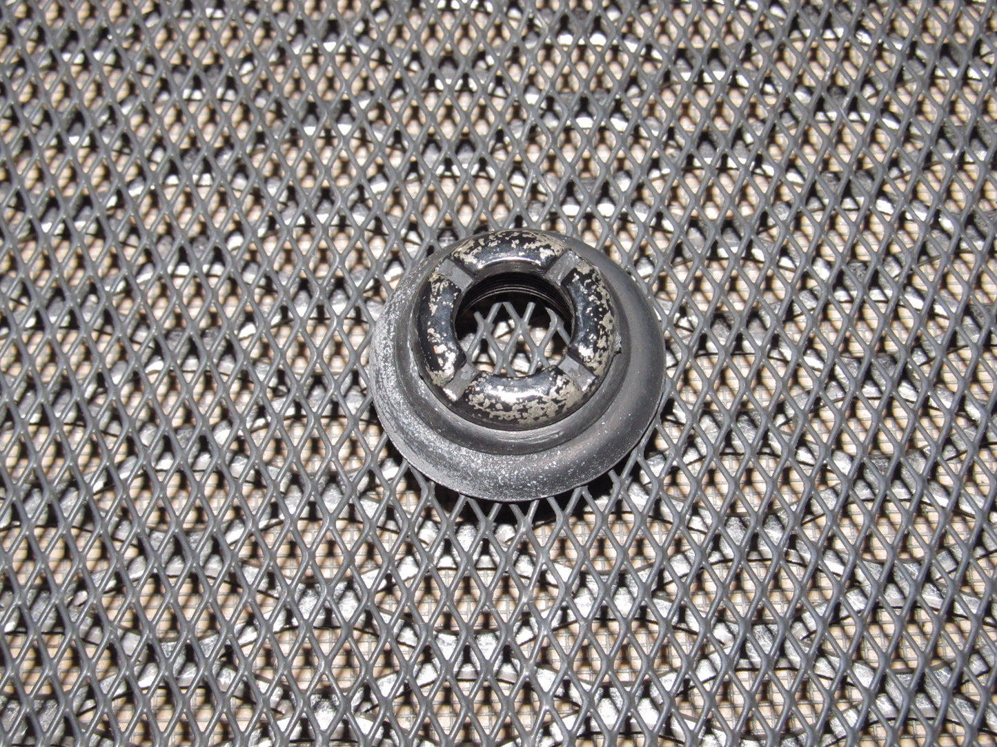 94 95 96 97 Mitsubishi 3000GT Antenna Bezel Ring Grommet Lock