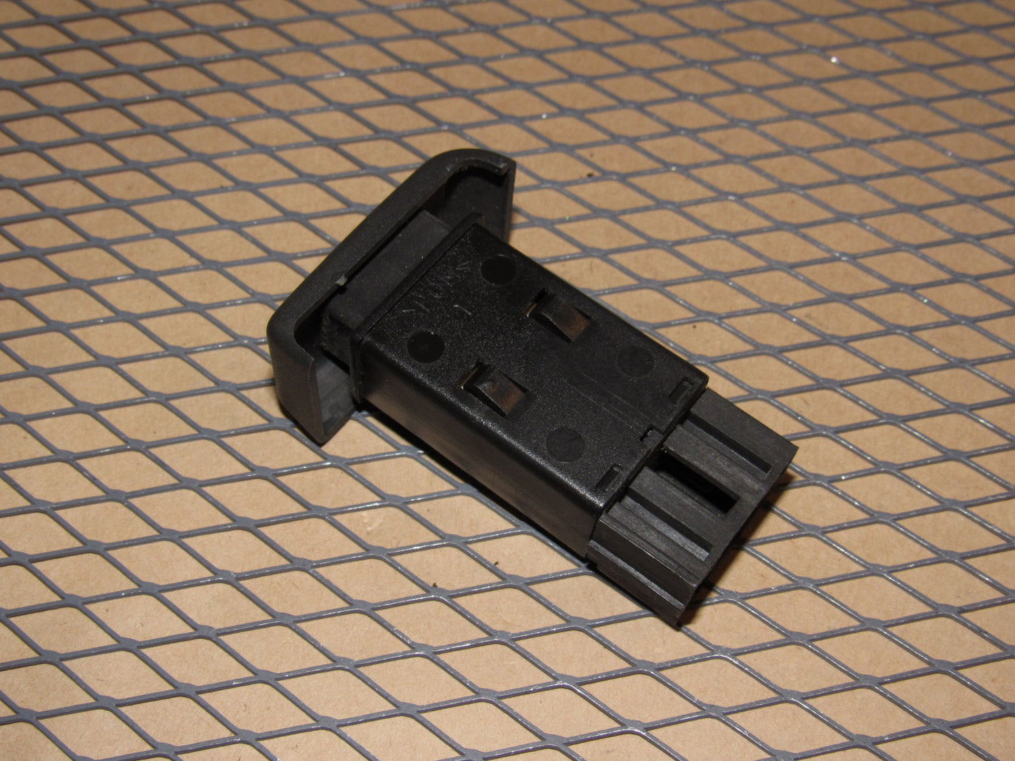 94 95 96 97 98 Land Rover Discovery OEM Rear Wiper Washer Switch