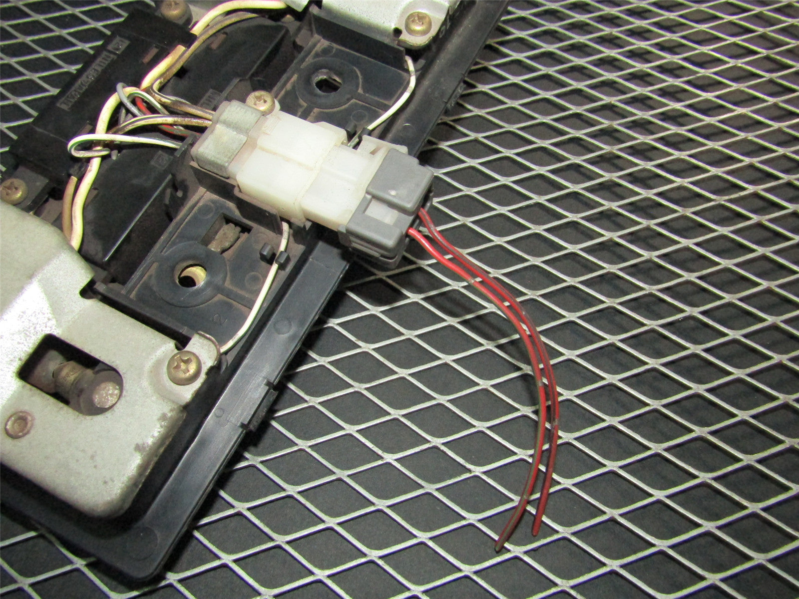 94 95 96 97 Mitsubishi 3000GT OEM Interior Map Dome Light Pigtail Harness