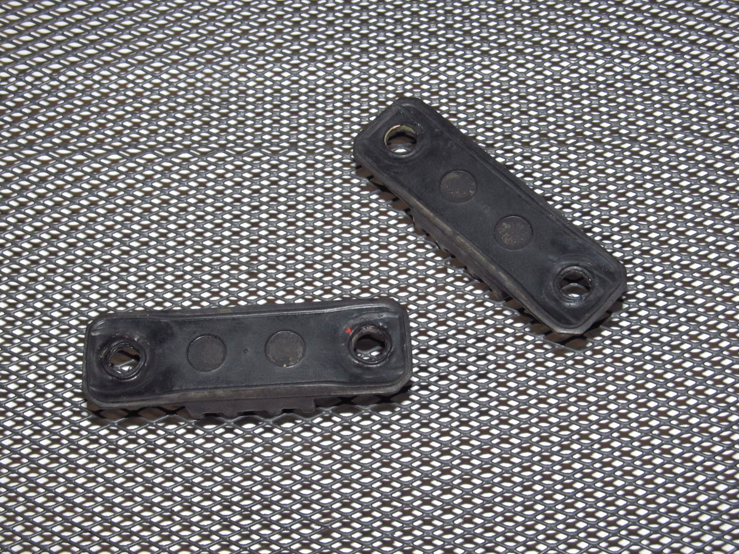 94 95 96 97 Mitsubishi 3000GT Chassis Trunk Stopper