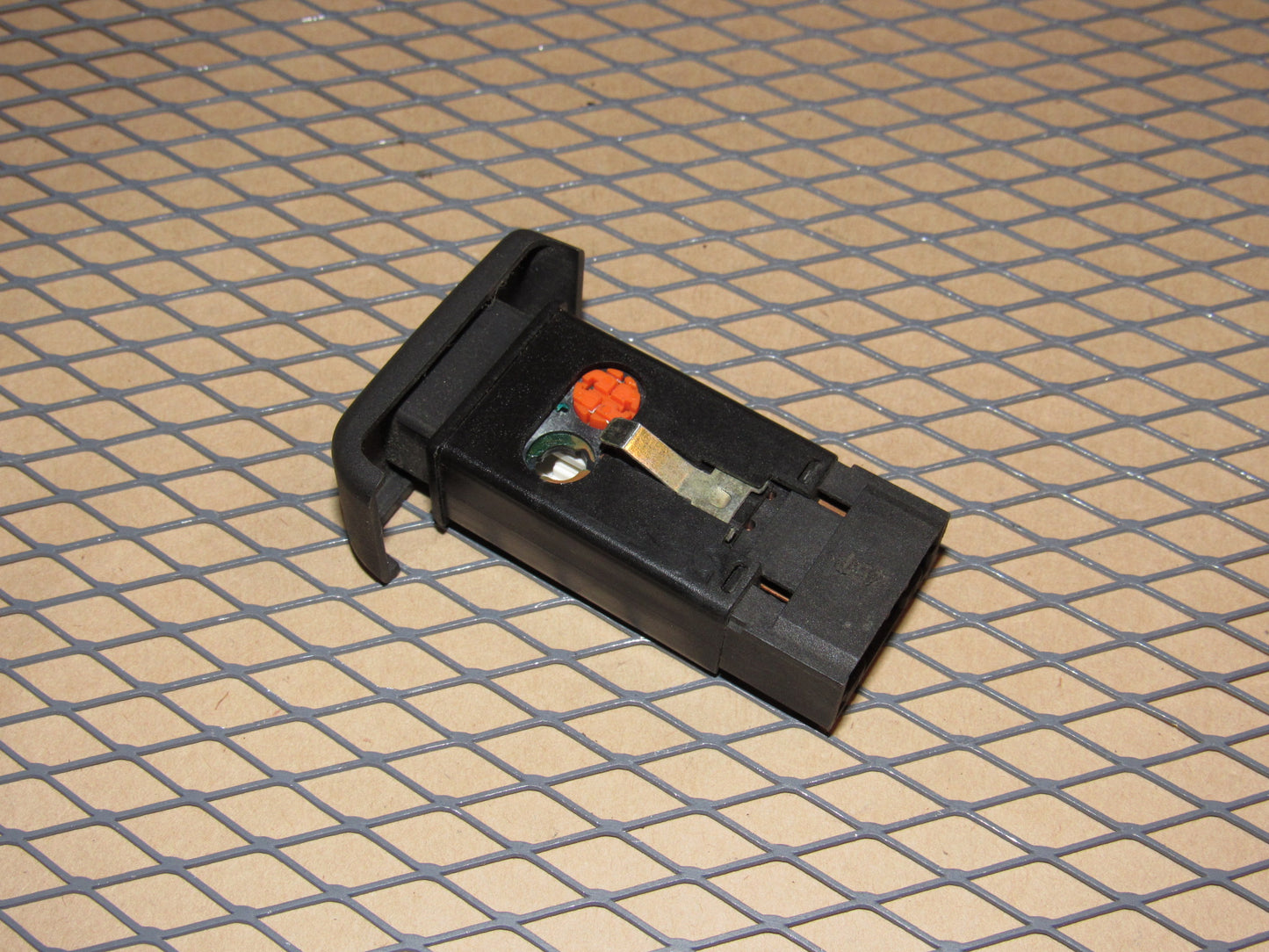 94 95 96 97 98 Land Rover Discovery OEM Fog Light Switch