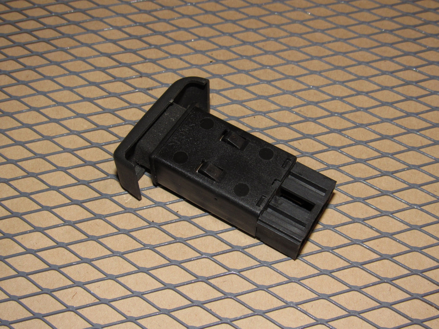 94 95 96 97 98 Land Rover Discovery OEM Fog Light Switch
