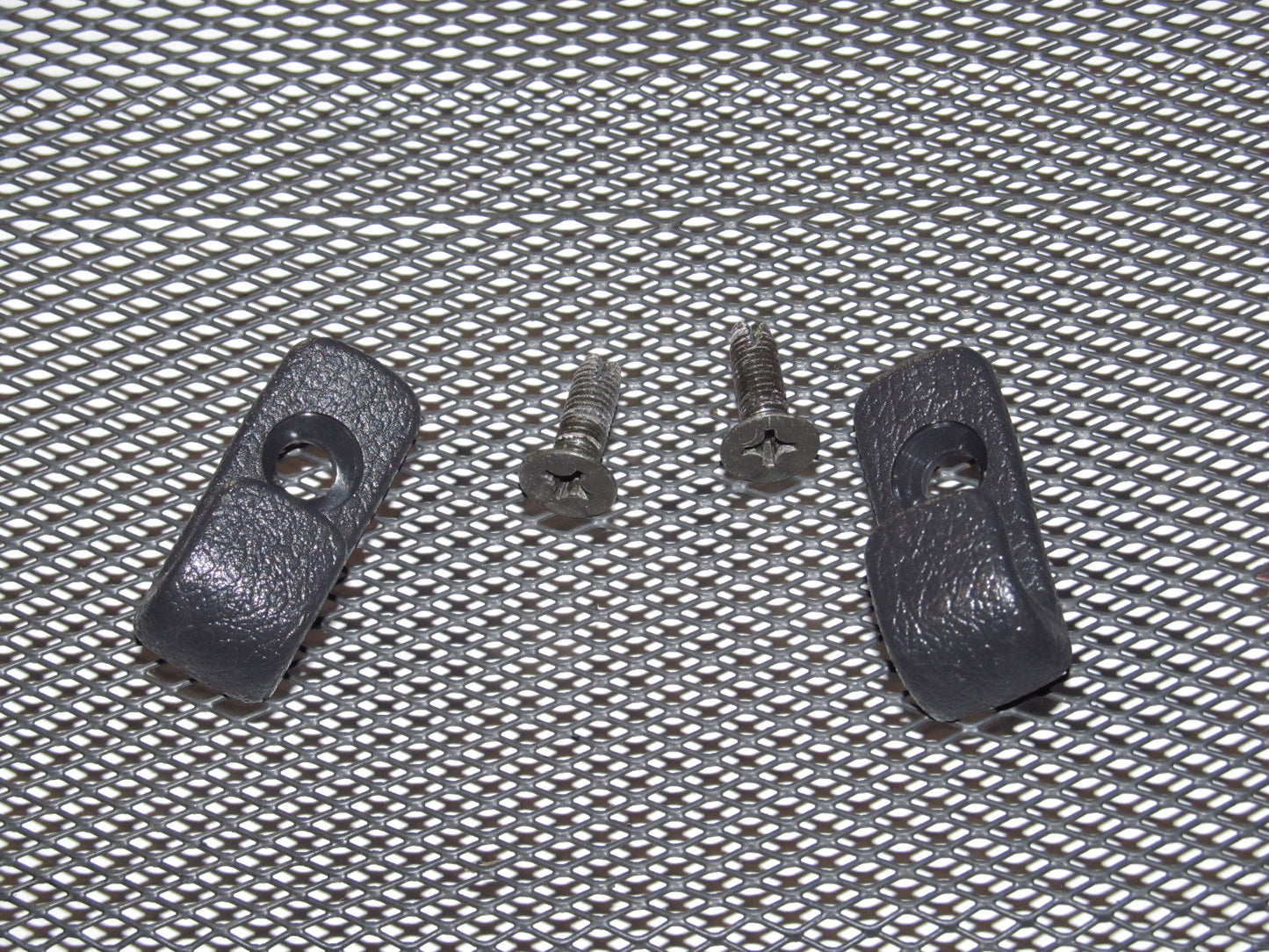 94 95 96 97 Mitsubishi 3000GT Hatch Trunk Cover Holder Clip