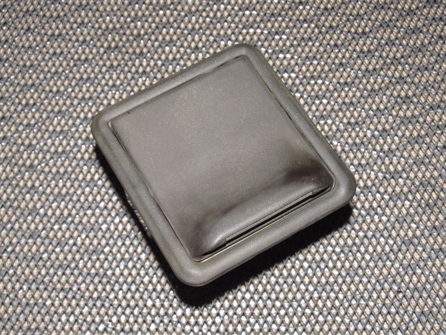 94 95 96 97 Mitsubishi 3000GT Console Ash Tray