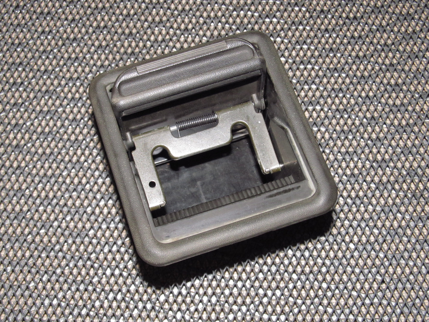 94 95 96 97 Mitsubishi 3000GT Console Ash Tray