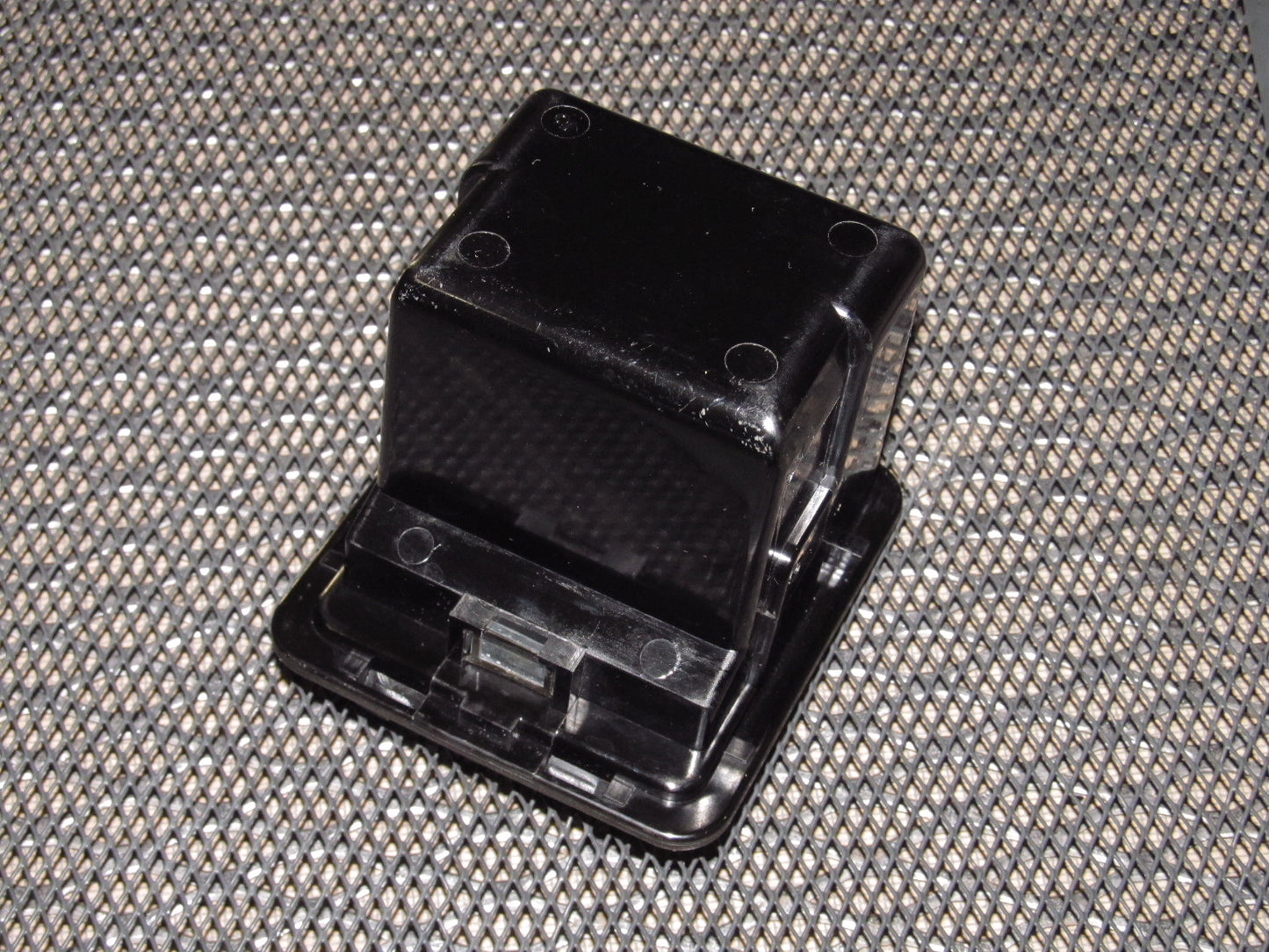 94 95 96 97 Mitsubishi 3000GT Console Ash Tray