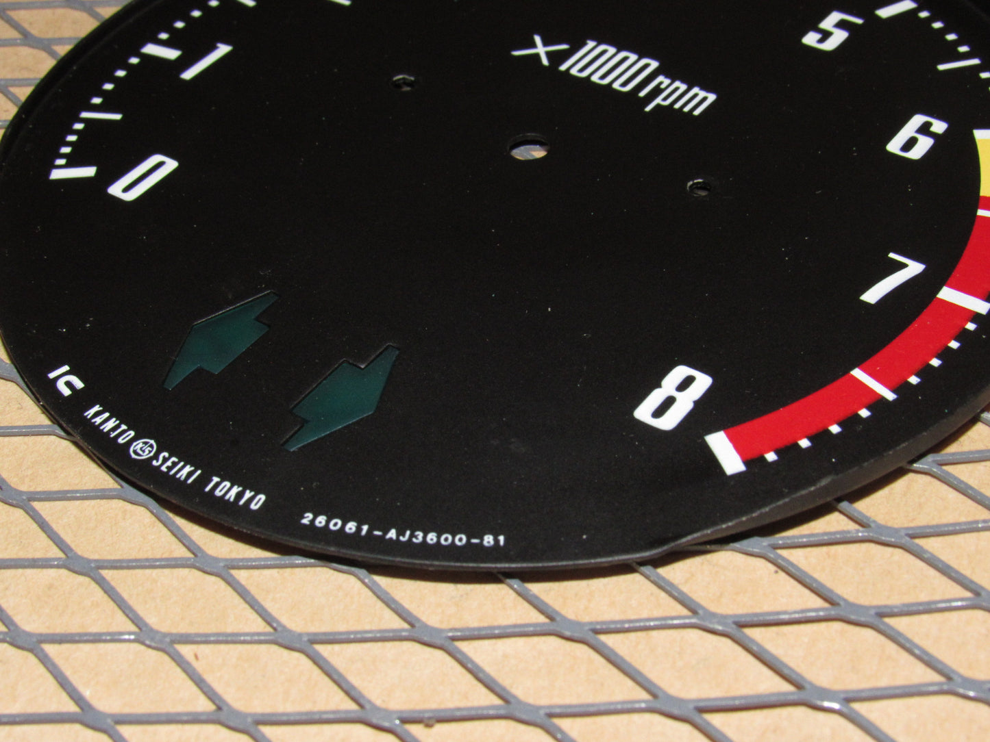 75 76 77 78 Datsun 280z OEM Tachometer Tach Rpm Meter Gauge Indicator Faceplate
