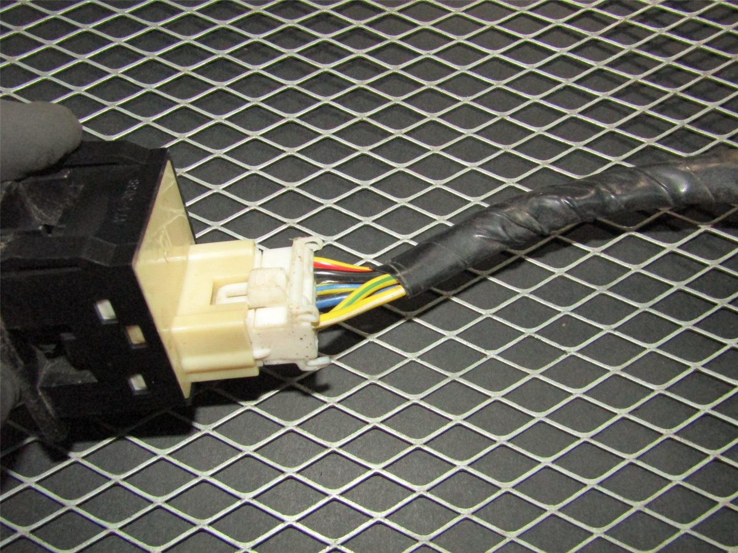 94 95 96 97 Mitsubishi 3000GT OEM Front Seat Lumbar Switch Pigtail Harness - Left