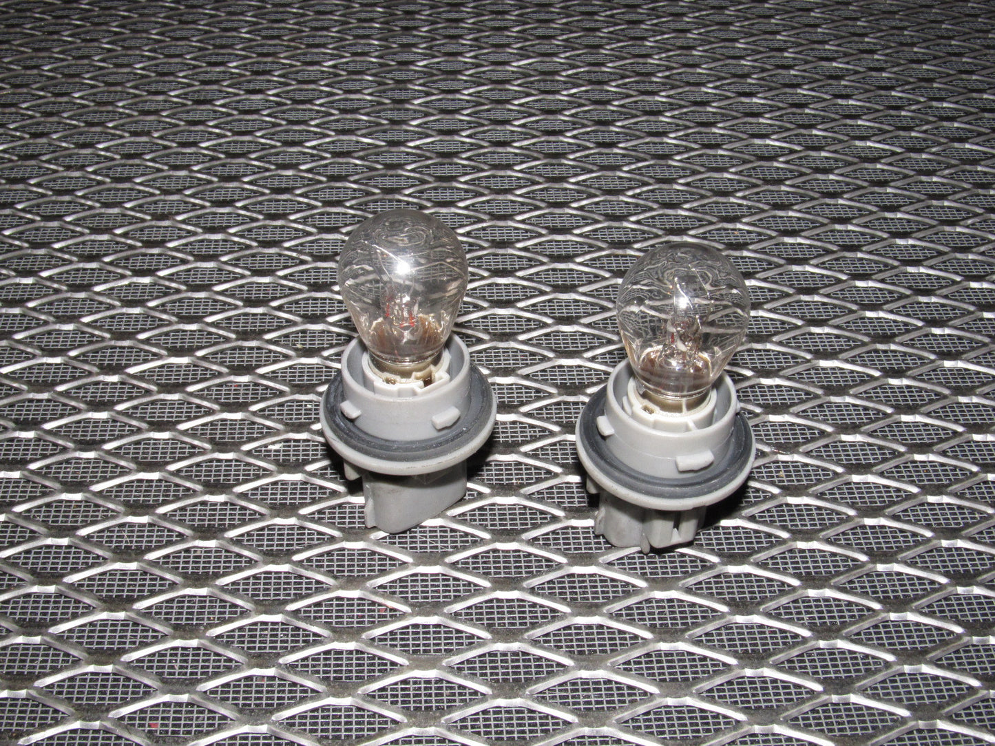 98 99 00 Mazda Miata OEM Front Signal Light Bulb Socket Set